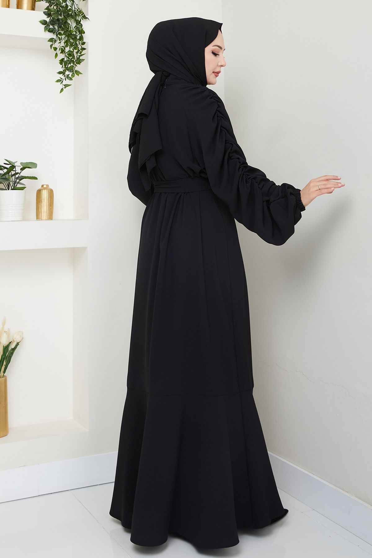InStyle-Rochie neagră elastică creponată 4