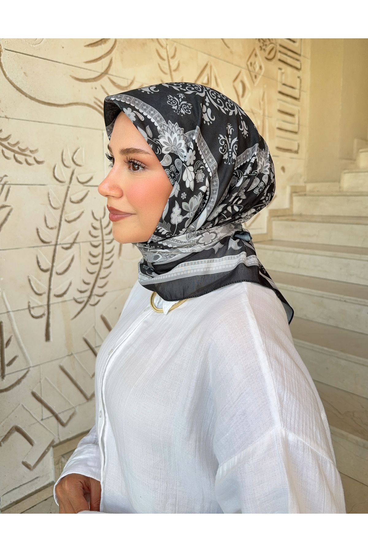 Mira İpek-Retro Pattern Cotton Soft Scarf 3