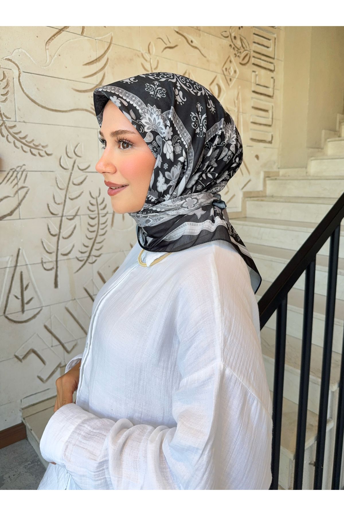 Mira İpek-Retro Pattern Cotton Soft Scarf 2
