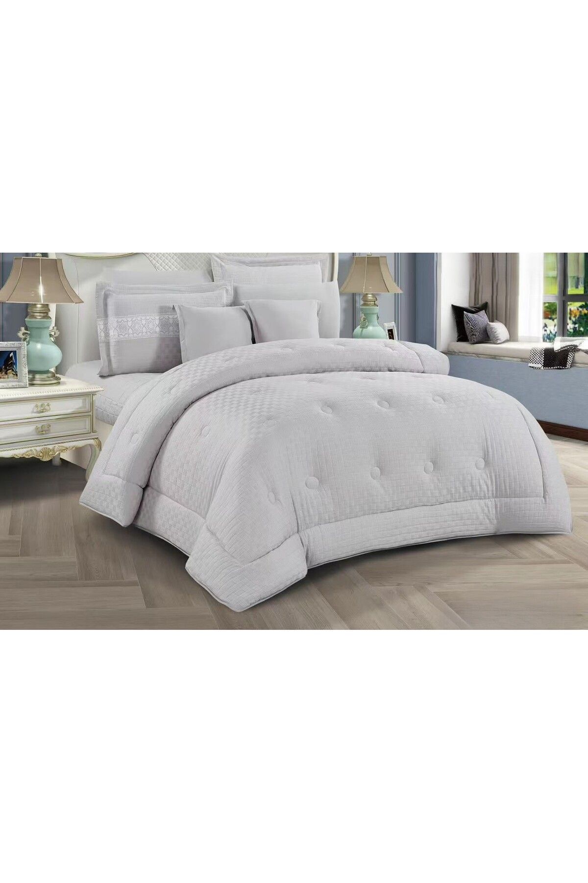 Moon-Luxury 6-piece royal double bed sheet with a pattern to add beauty and elegance to your room. Quilt size 250x230 cm. 1