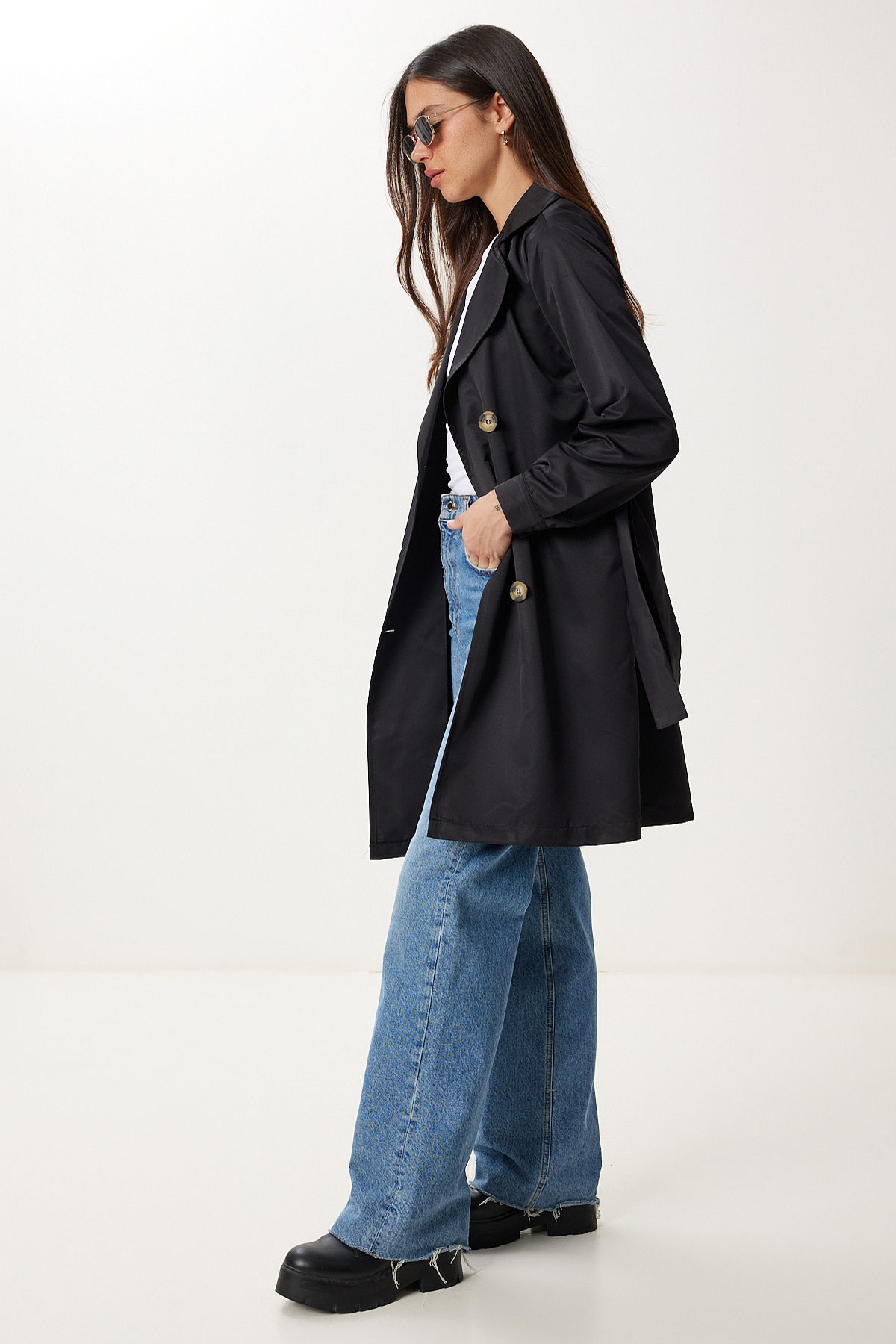 Happiness İstanbul Kadın Siyah Kruvaze Yaka Kuşaklı Mevsimlik Trençkot DD01374