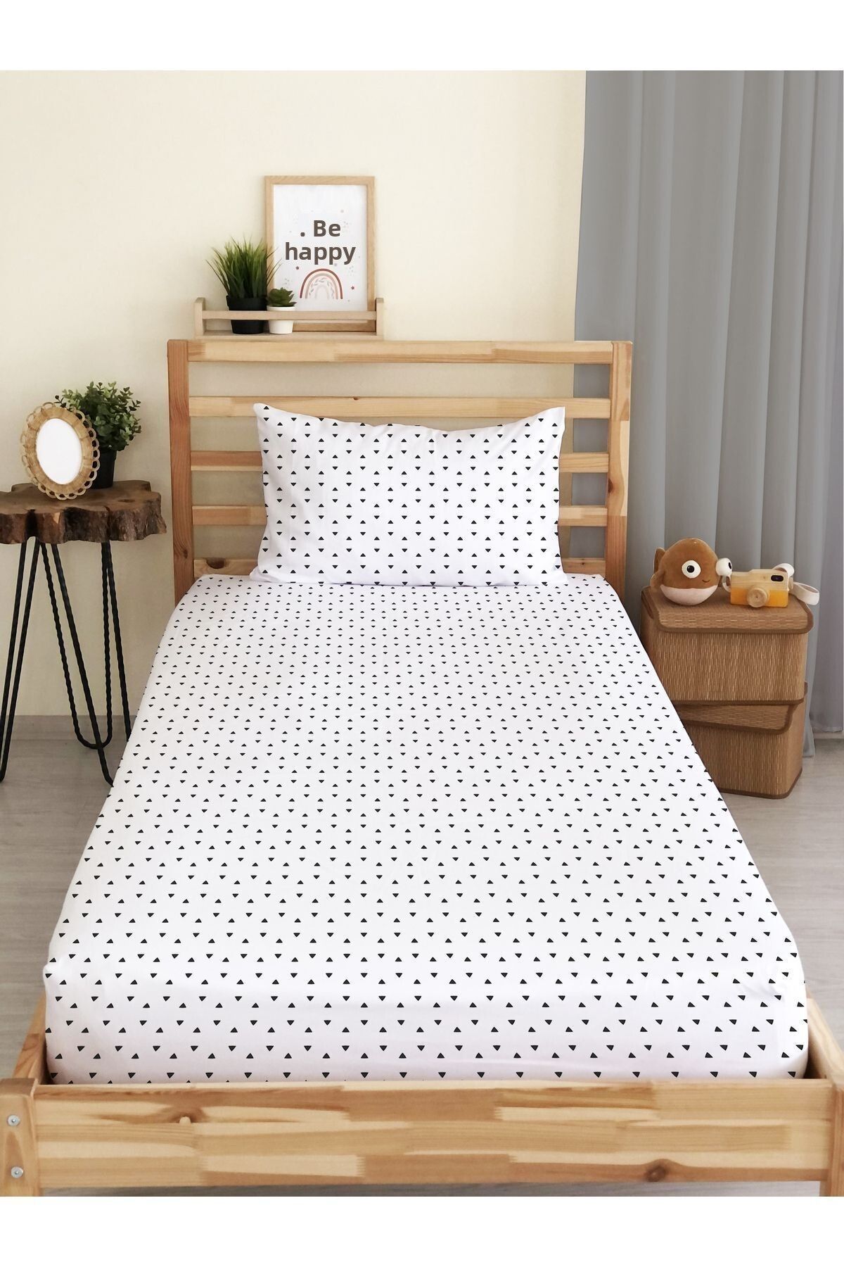 Evmila-Triangle Patterned Printed Single Elastic Sheet Set 1