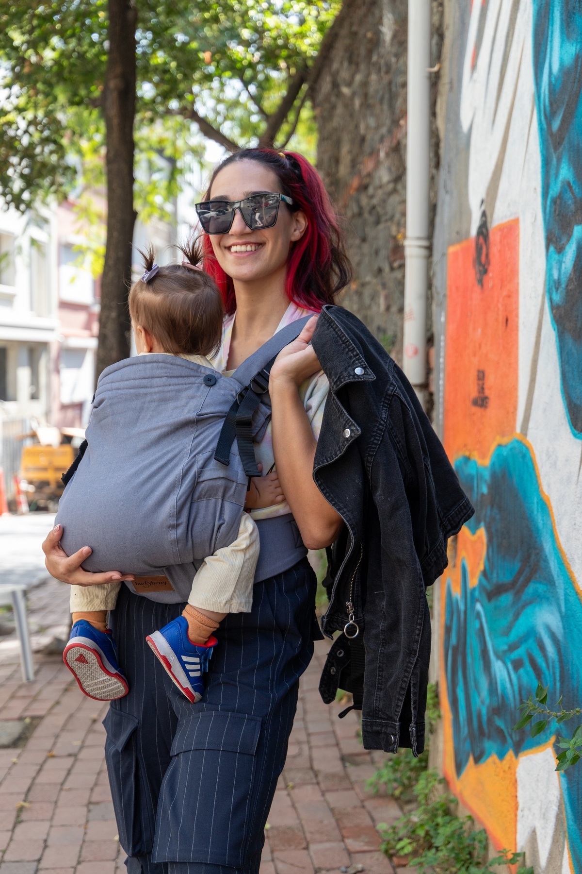 Huggyberry Huggy Plus Toddler Size Carrier - Anthracite fotoğrafı 2 (önizleme)