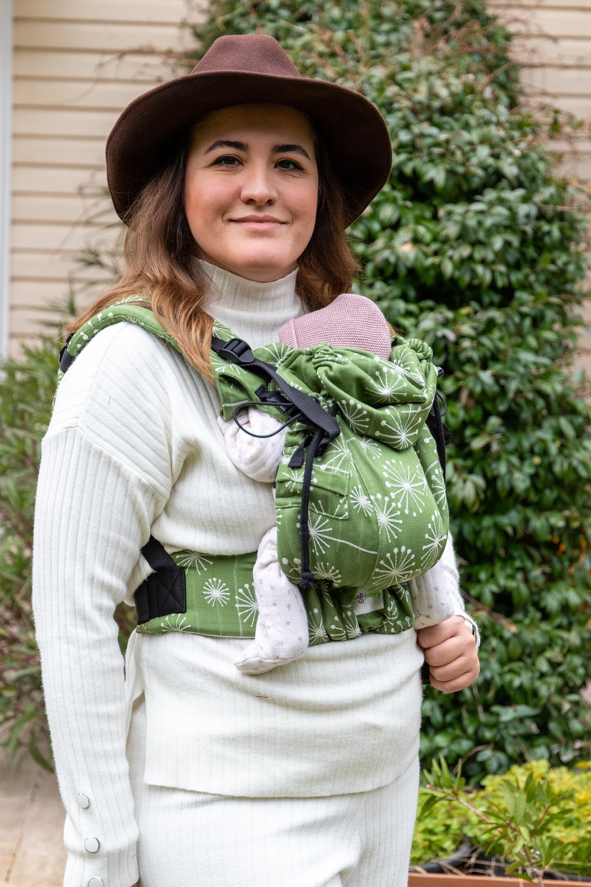 Huggyberry Softy Baby Carrier -dandelion Cedar fotoğrafı 5 (önizleme)