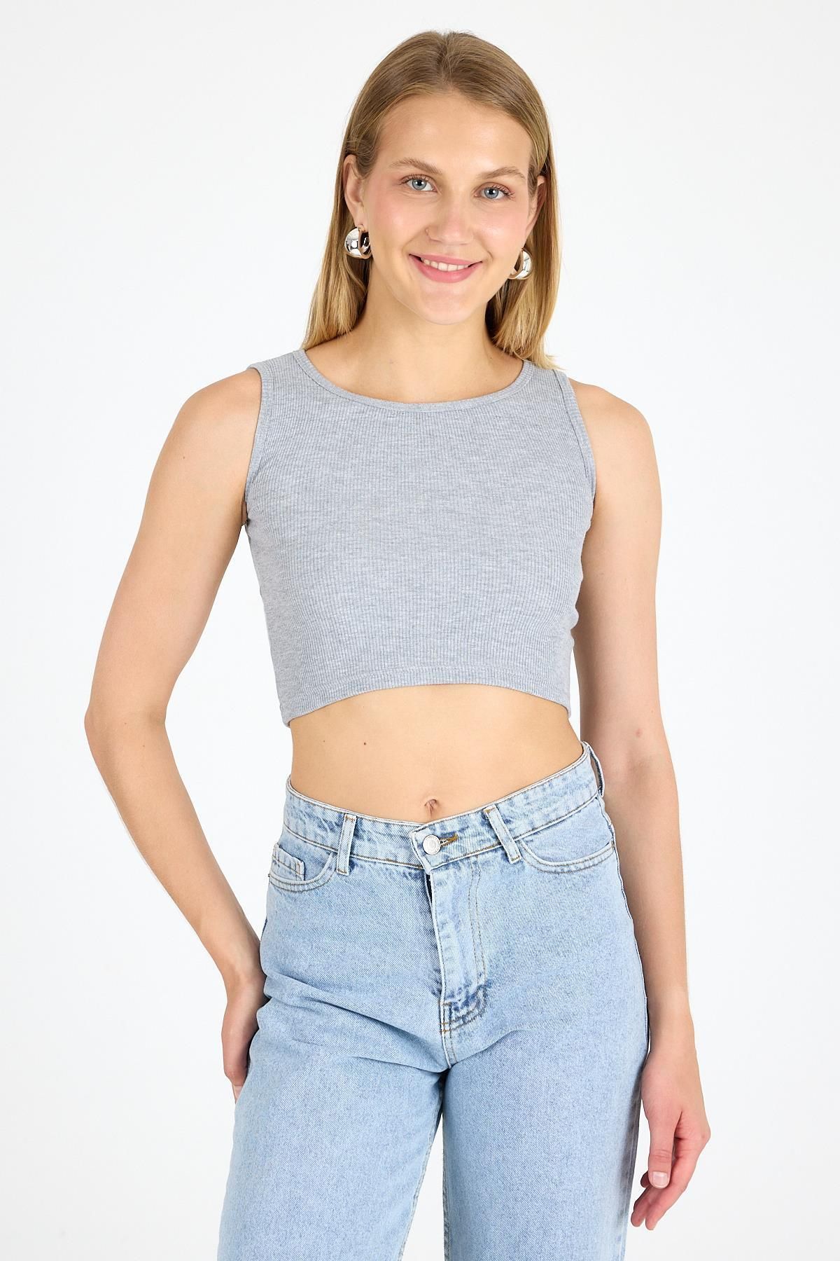 Arma Yıldız-Women's Cotton Camisole Halter Neckline Thick Strap Crop White Black Gray 3 Pack 4