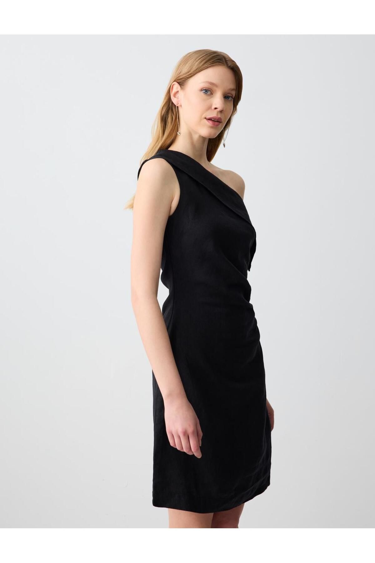 Jimmy Key-Black 100% Linen Slim Cut Asymmetric Collar One Shoulder Mini Dress 4