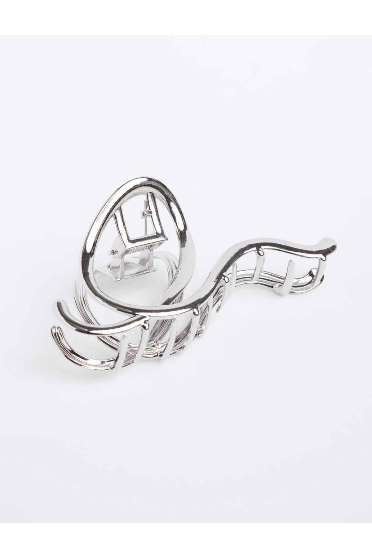 Jimmy Key-Silver Color Asymmetrical Patterned Shiny Peg Buckle 2