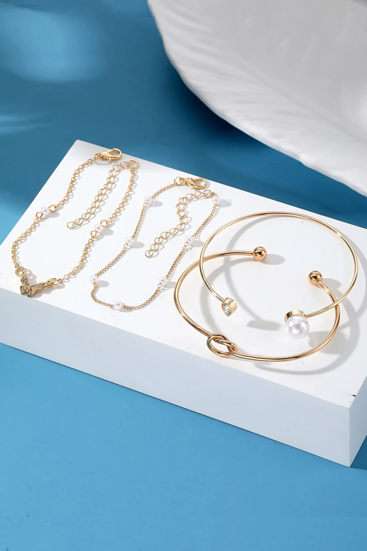 H&E DESIGN Kadın 3'lü Gold İncili Zirkon Taşlı Premium Bileklik Seti görsel 3