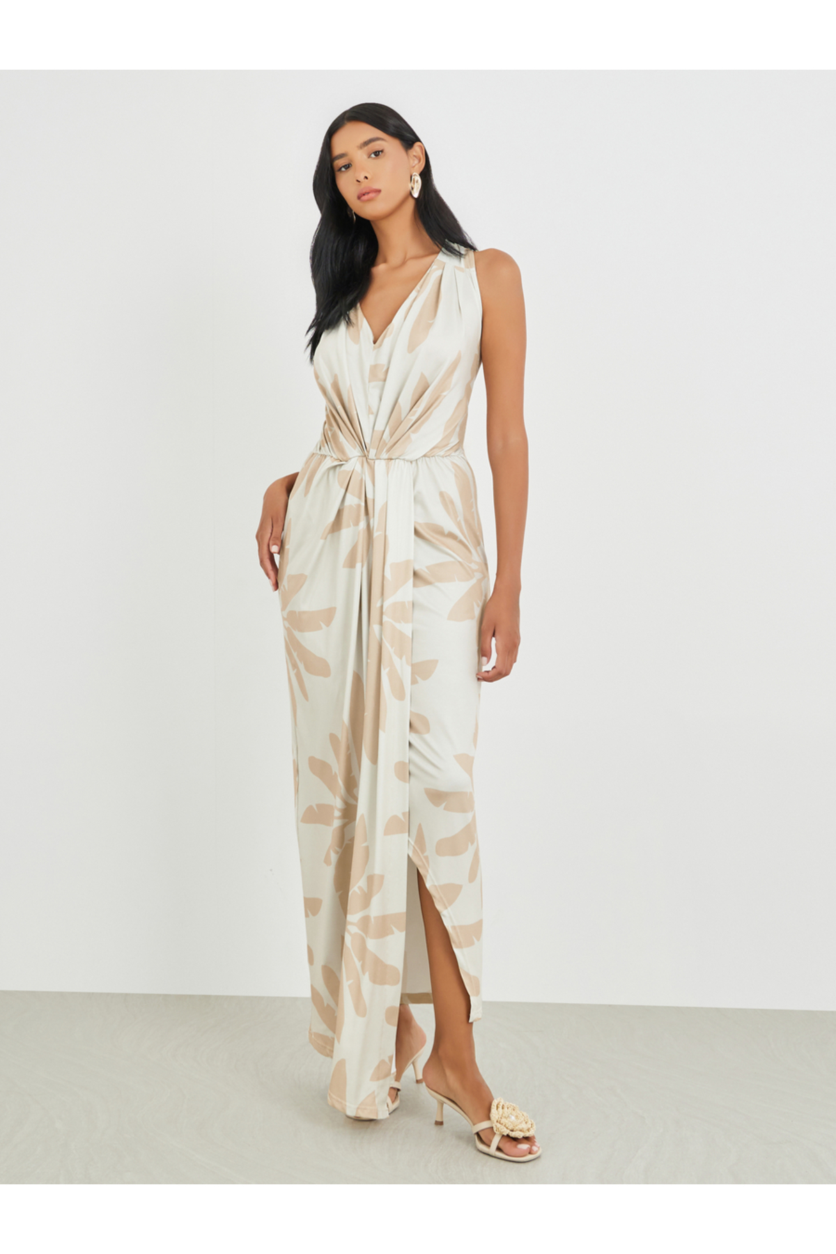 Styli Floral Print Pleated Sleeveless Maxi Dress