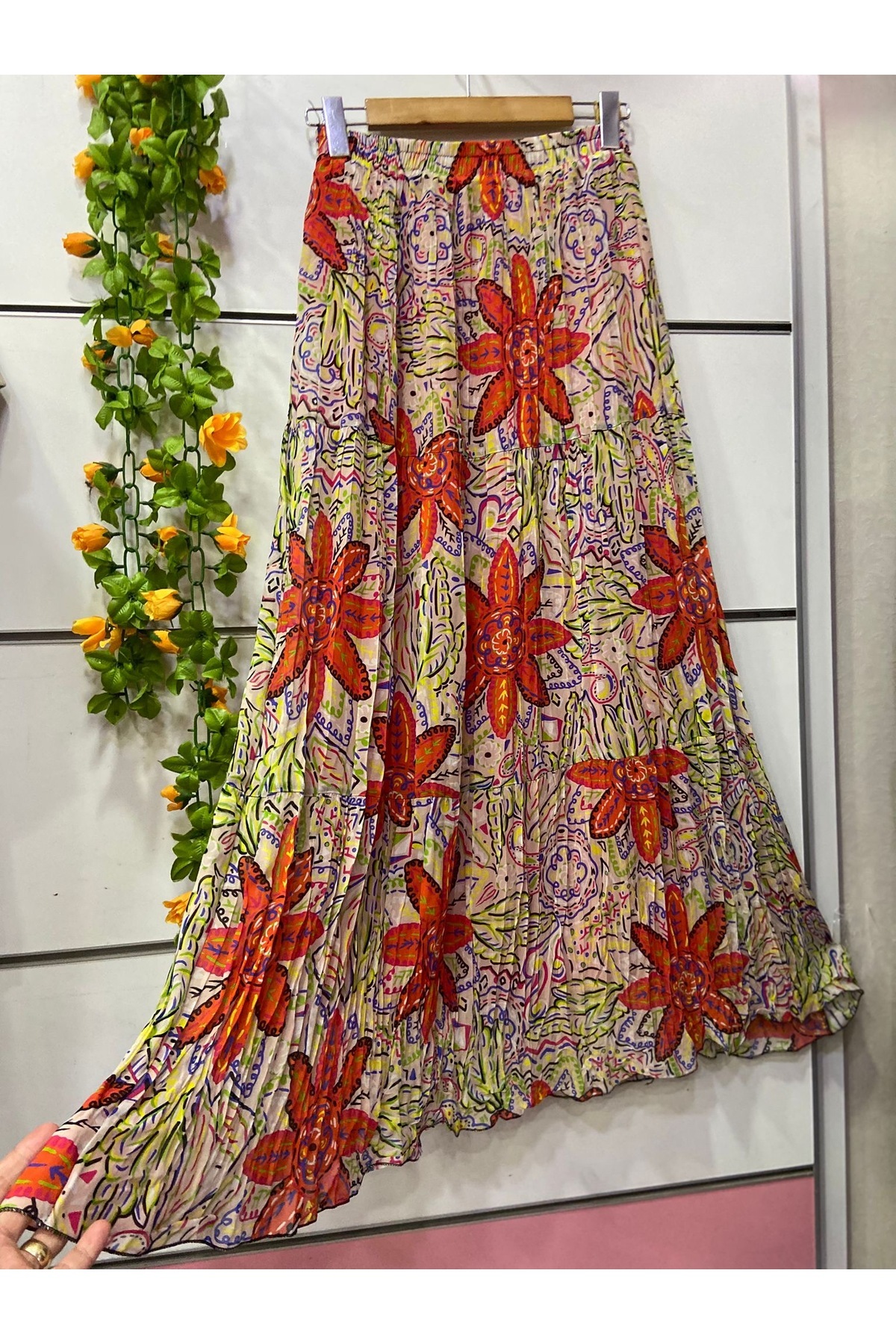 edu collection-Chiffon Skirt with Floral Pattern Lining Gypsy Model 1