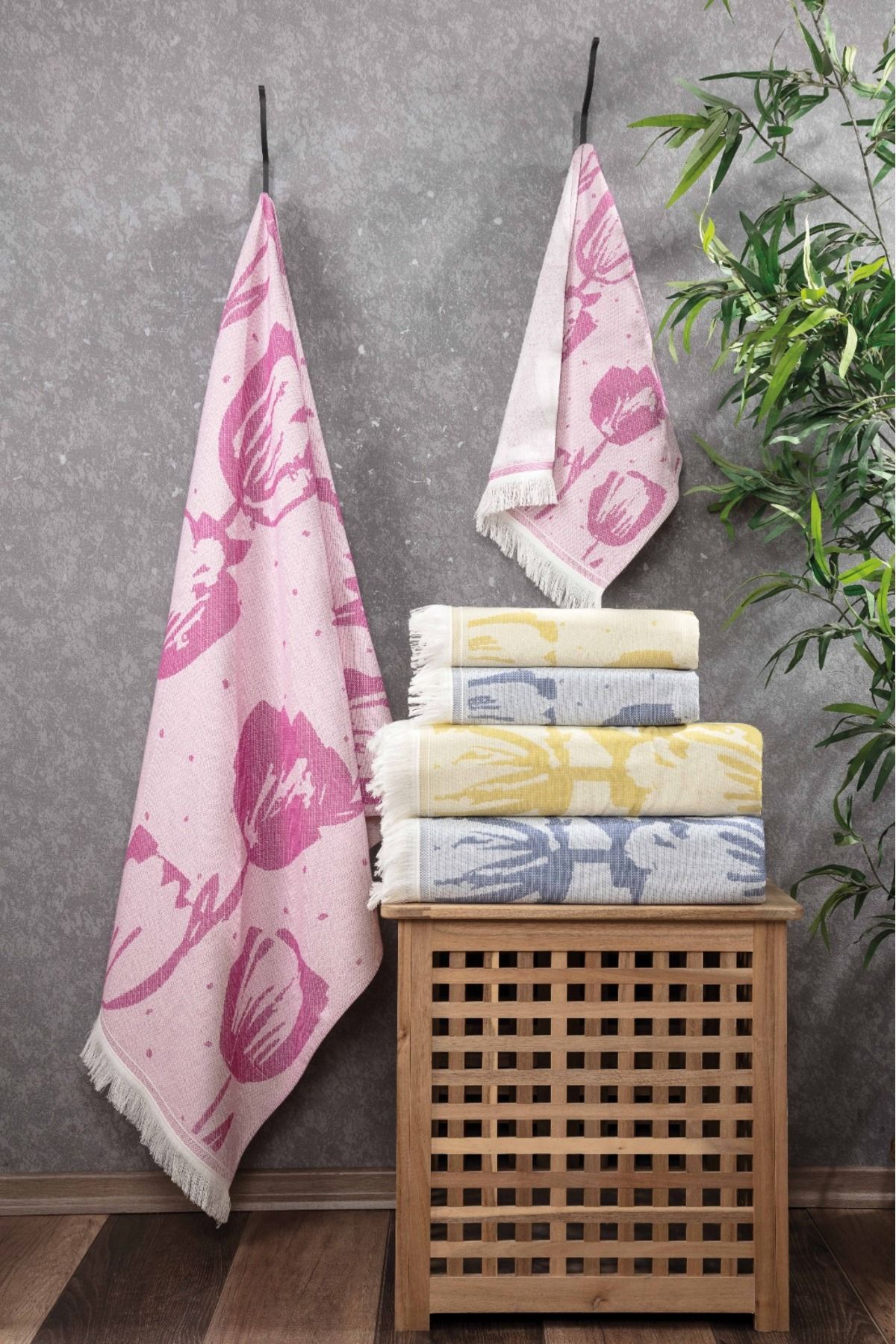 Sevim-100% Cotton Fringed Jacquard Tulip Patterned Peshtemal and Peskir Set-Fuchsia 1
