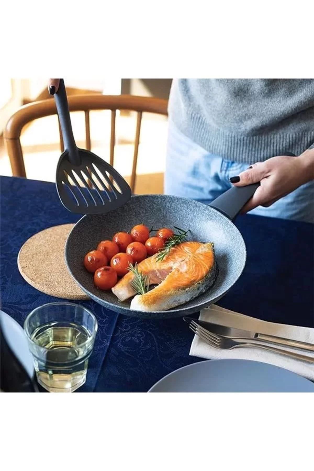 moneta-Sinfonia Wok 28 cm Is Also Suitable for Induction, Powered by Mineral Particles 5