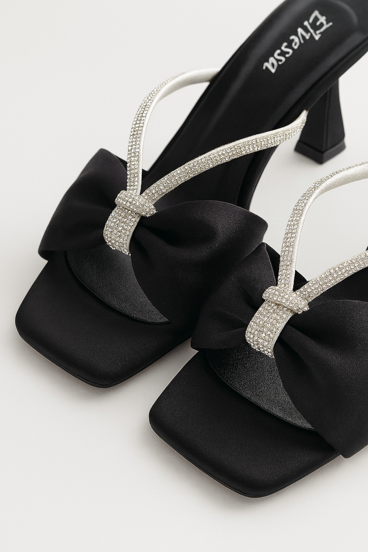 Elvessa  Siyah Saten Parlak Taş Detaylı 5 cm İnce Topuklu Terlik Şık Gece Gündüz Davet Abiye Ayakkabı - Görsel 5