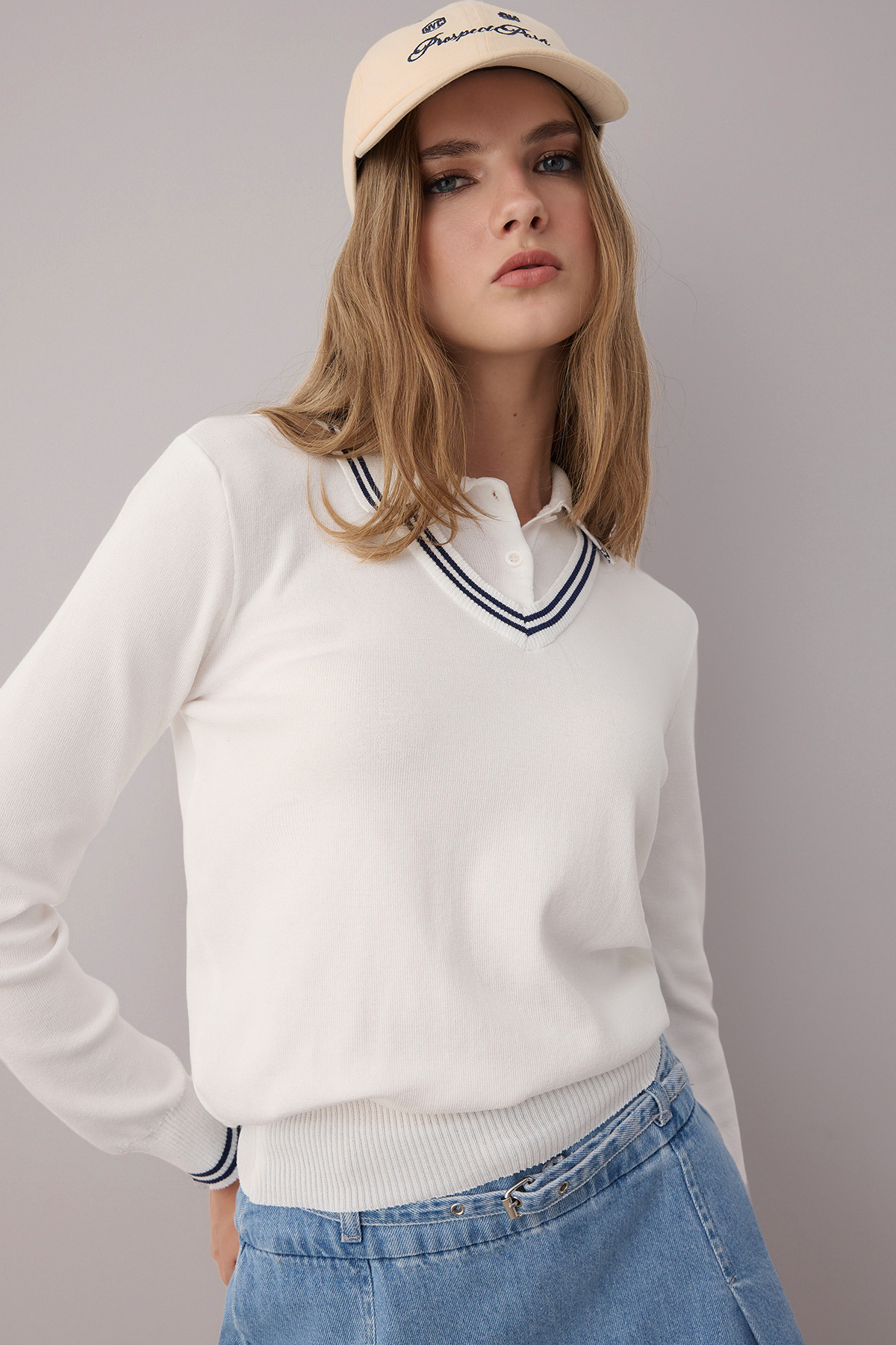 Trendyolmilla  Ekru Premium İplik/Özel İplik Layer/İçiçe Görünümlü Triko Kazak TWOAW26KZ00141