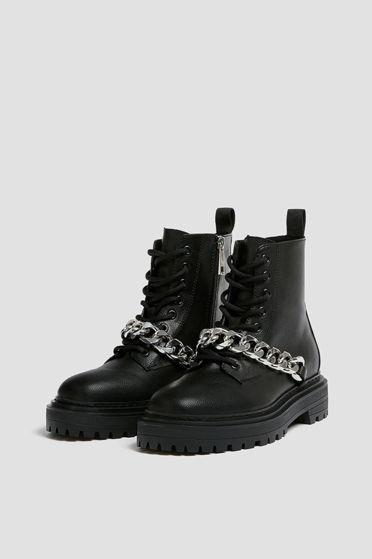 بوت گوتیک زنانه چرم مشکی زنجیردار پول اند بیر Pull and Bear