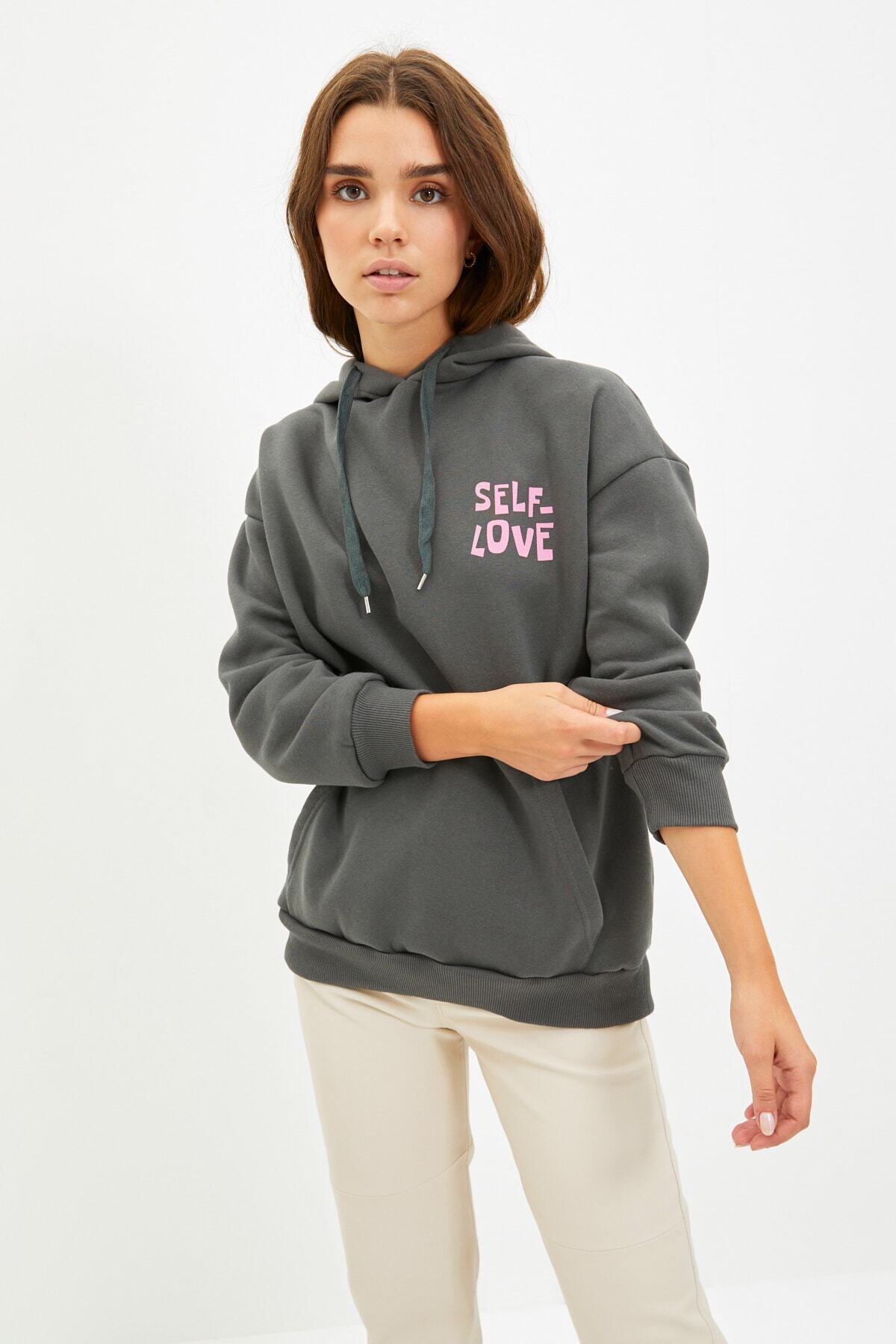 complete the look image