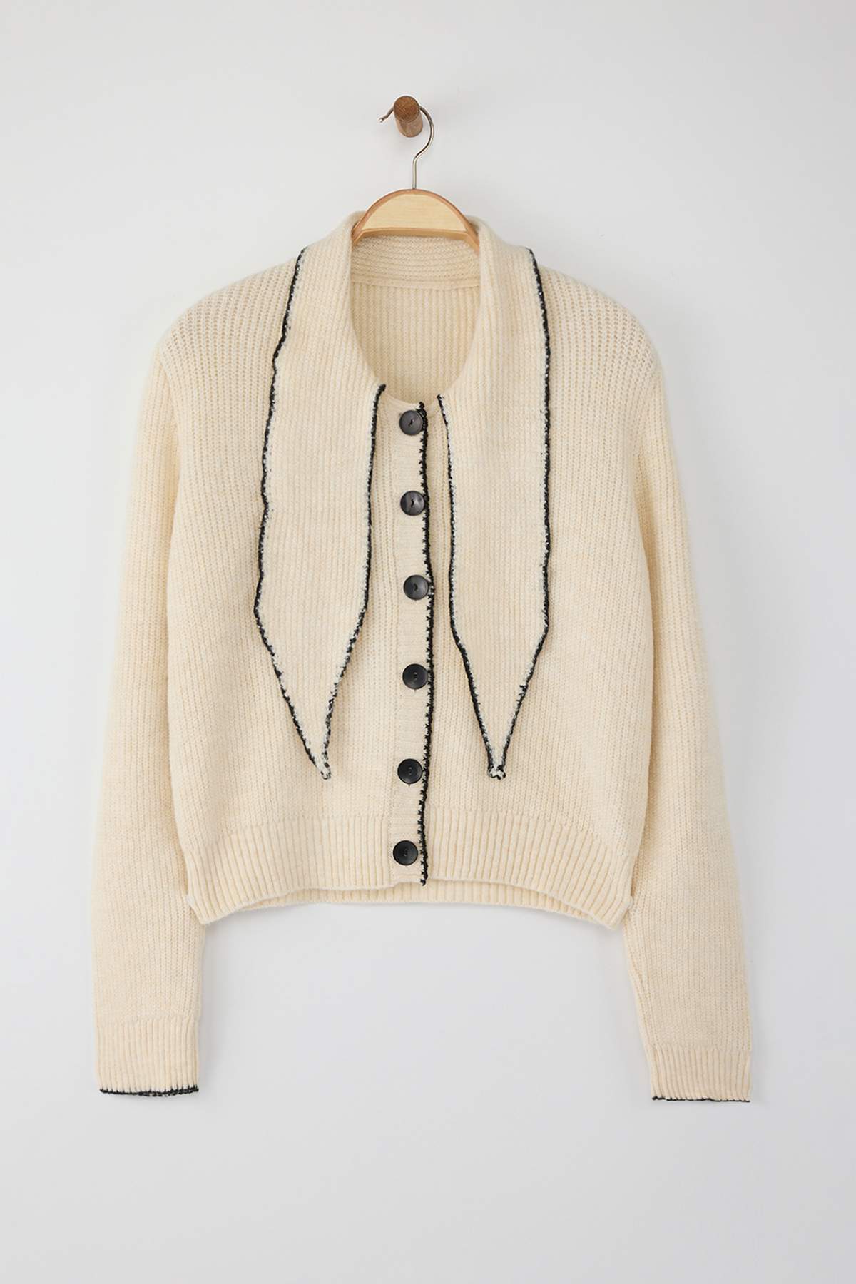 Trendyolmilla  Taş Şal Yaka Detaylı Renk Bloklu Triko Kazak TWOAW26KZ00244 - Görsel 5