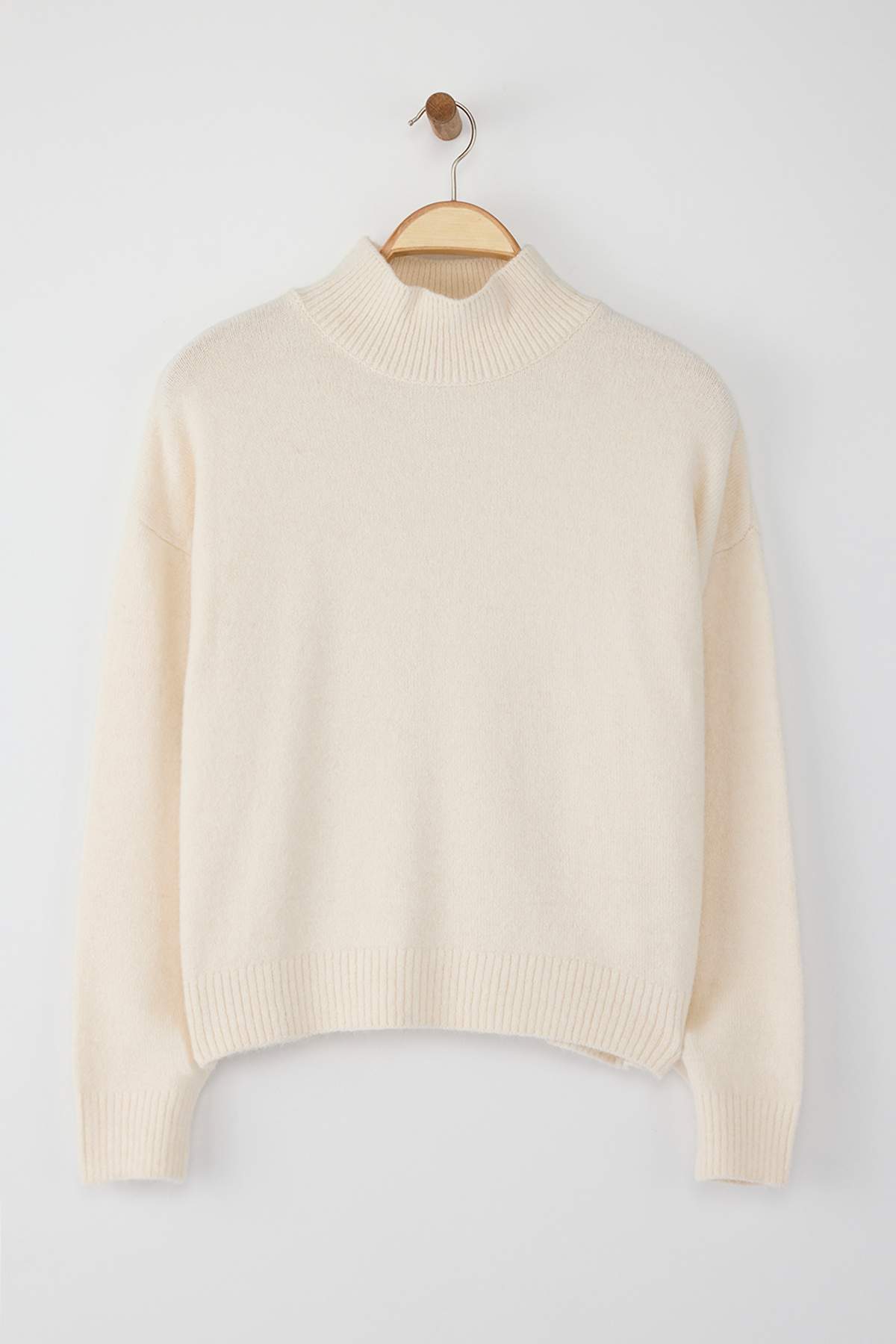 trendyolmilla-womens-gray-straight-long-overs