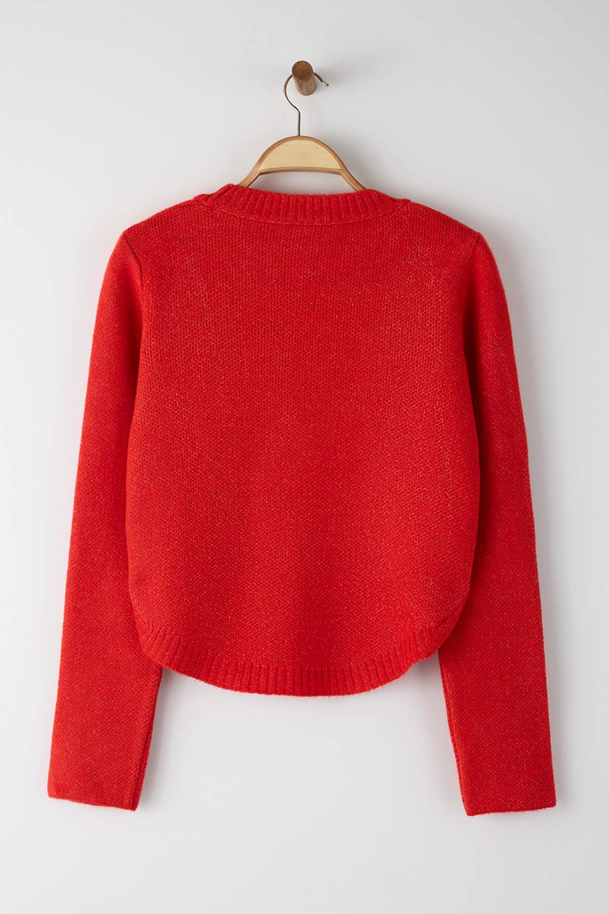 Trendyolmilla  Kırmızı Geniş Kalıp Yumuşak Dokulu Düğme Detaylı Triko Kazak TWOAW26KZ00098 - Görsel 7