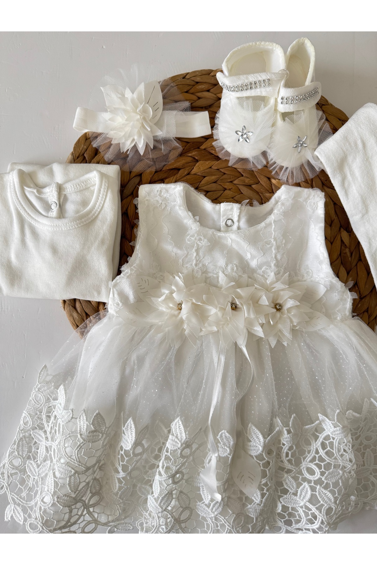 PİLEKİ BABY 0 4 Ay Kız Bebek Mevlüt Elbisesi ,lüks Mevlütlük Dantelli Gelinlik Elbise fotoğrafı 7 (önizleme)