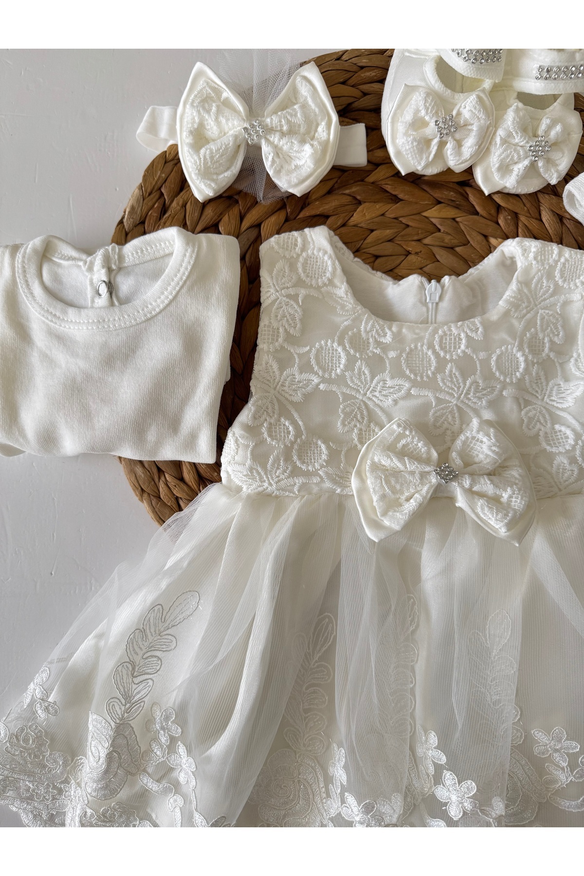 PİLEKİ BABY 0 4 Ay Kız Bebek Mevlüt Elbisesi ,lüks Mevlütlük Dantelli Gelinlik Elbise fotoğrafı 2 (önizleme)