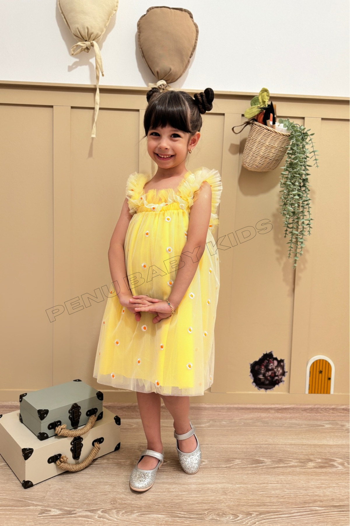 penu baby kids Sarı Nakış Papatya Işlemeli Askılı Kız Bebek & Kız Çocuk Elbise - Margarita fotoğrafı 5 (önizleme)