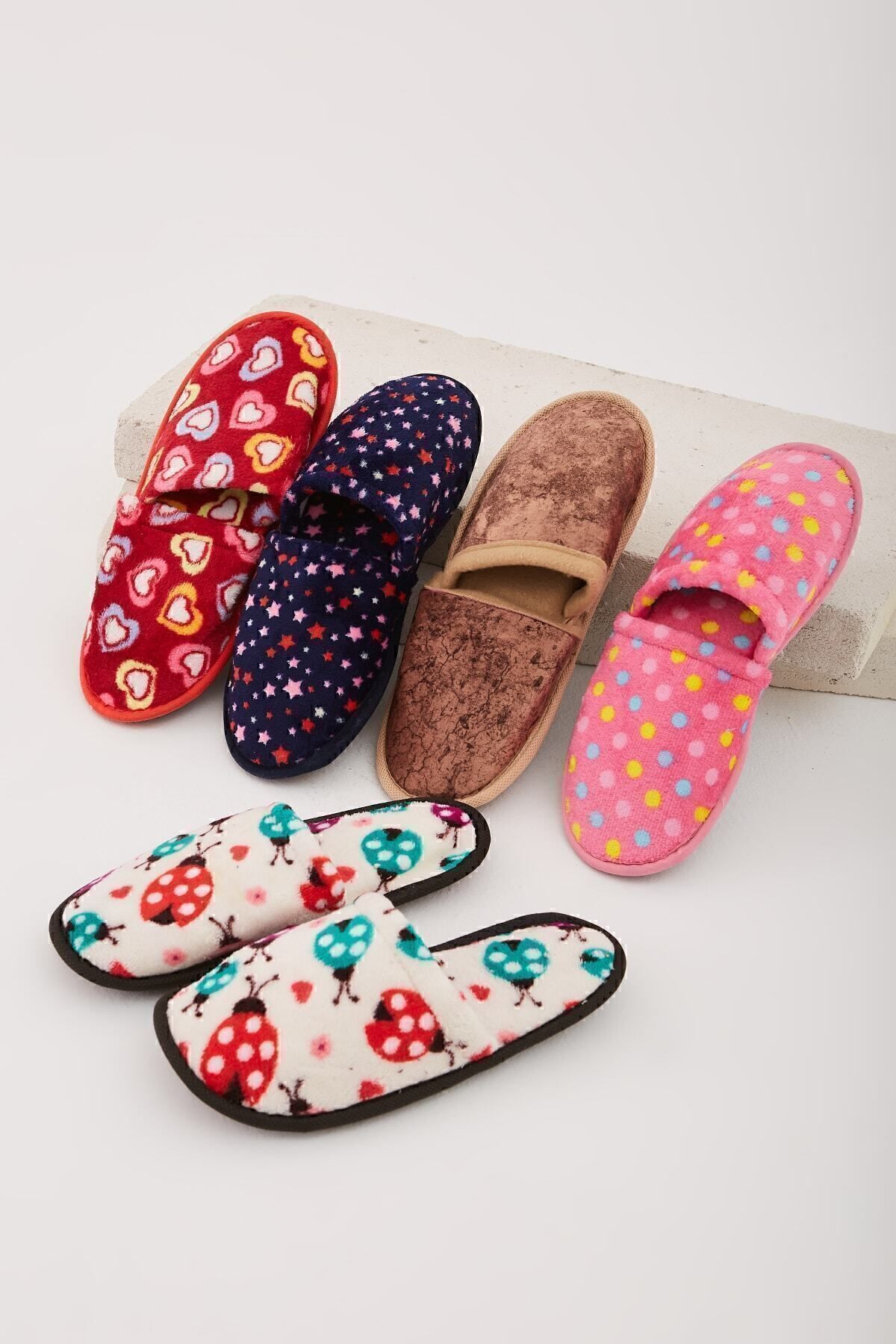 Moda Devrin-3 db-os csomag zárt elülső PVC talpú papucs házi papucs hozománycsomag készlet 5