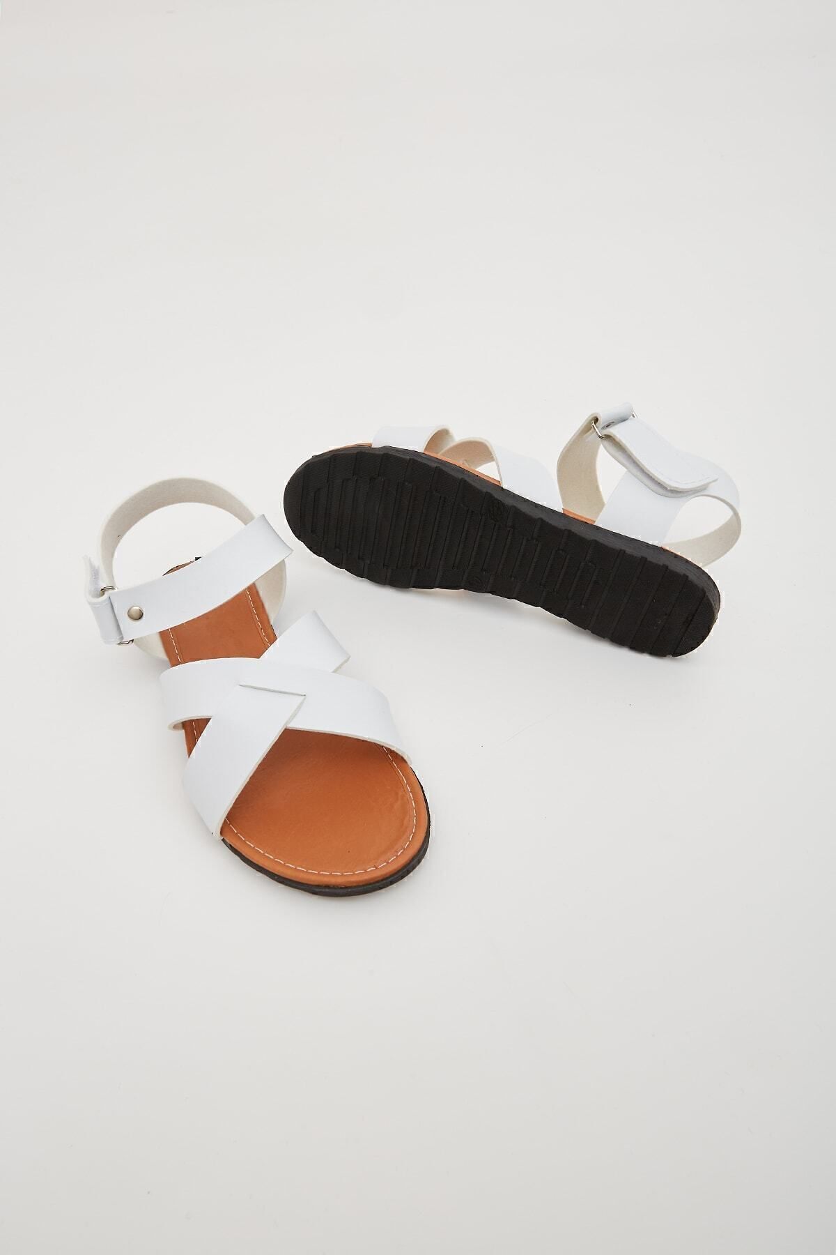 Moda Devrin-White Cross Adjustable Velcro Sandals 7
