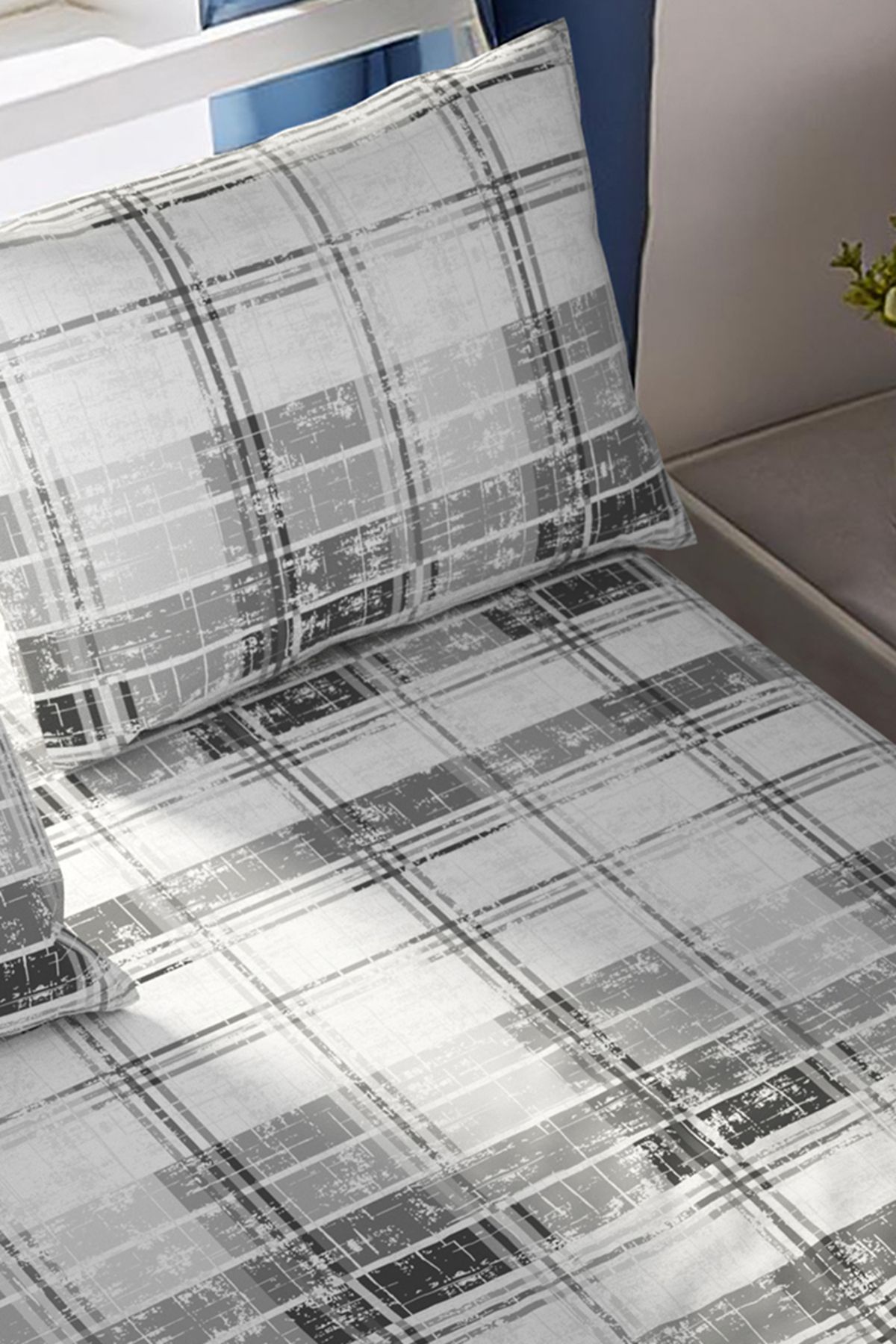 Lorien-Berry Patterned Elastic Sheet Set - Single/Double/Queen Size 4