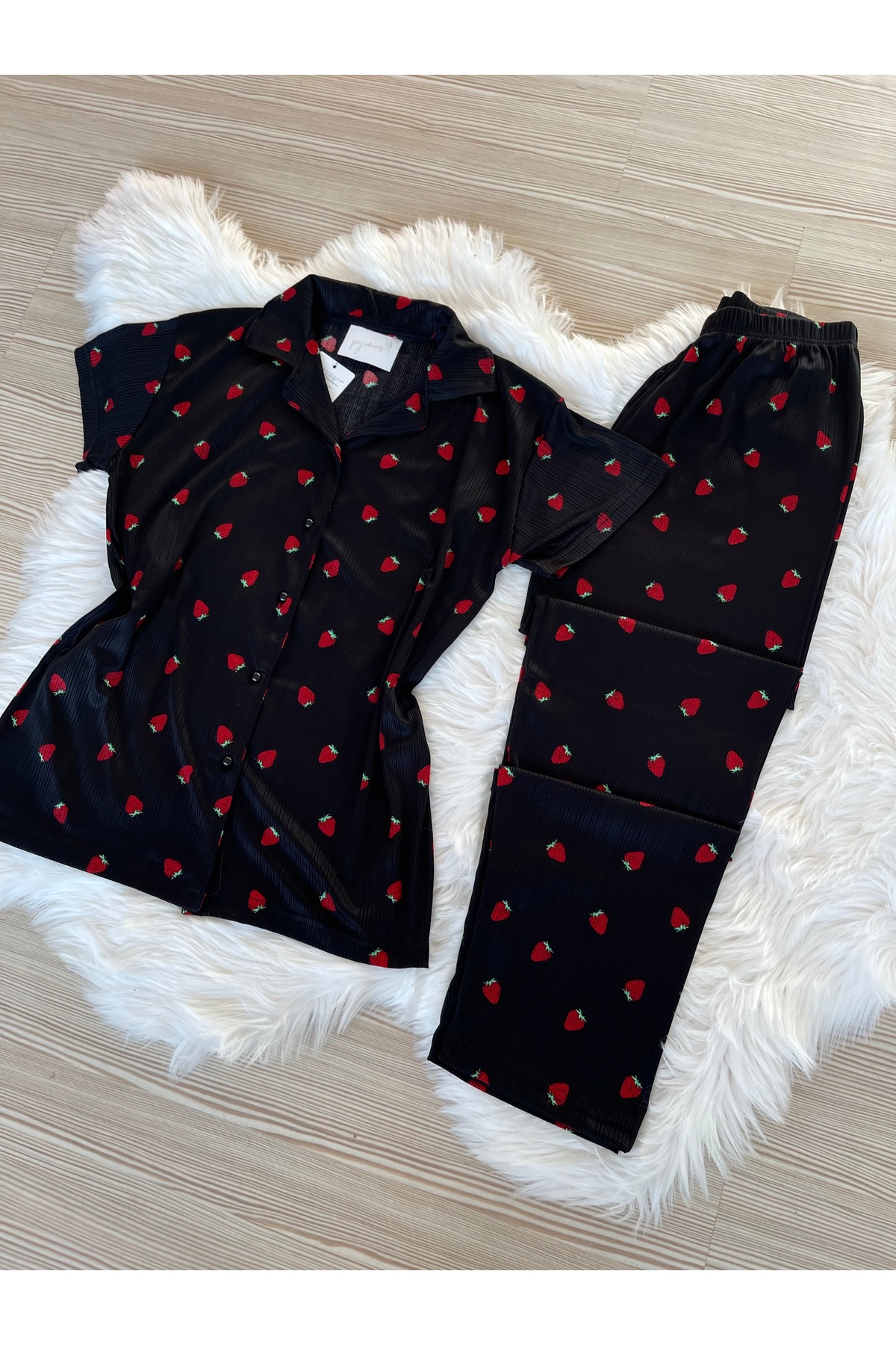 Pijamacs Siyah Çilek Desenli Pegasus Kısa Kol Pijama Takımı görsel 7