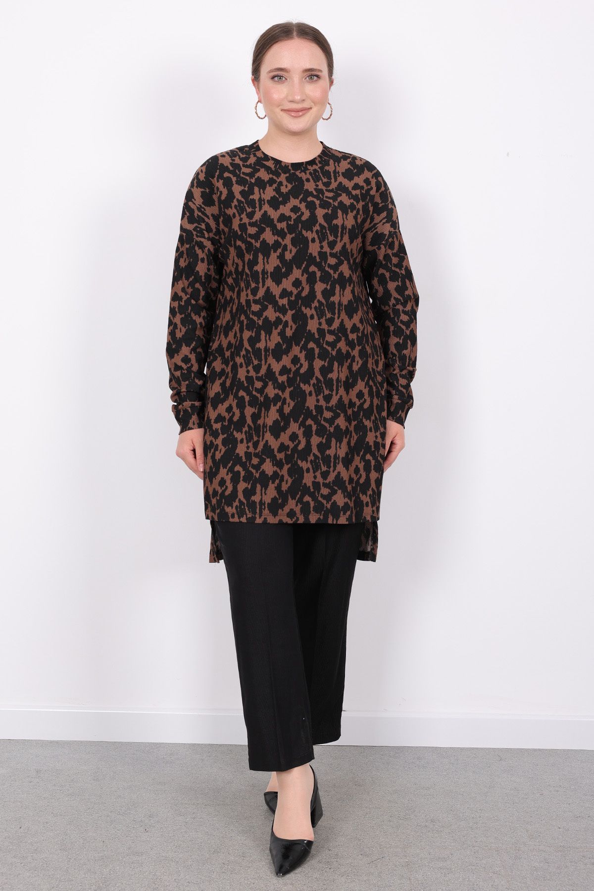 Linvey-Summer Comfortable Fit Wrinkle Fabric Leopard Pattern Double Suit Elastic Pants & Loose Cut Tunic 3