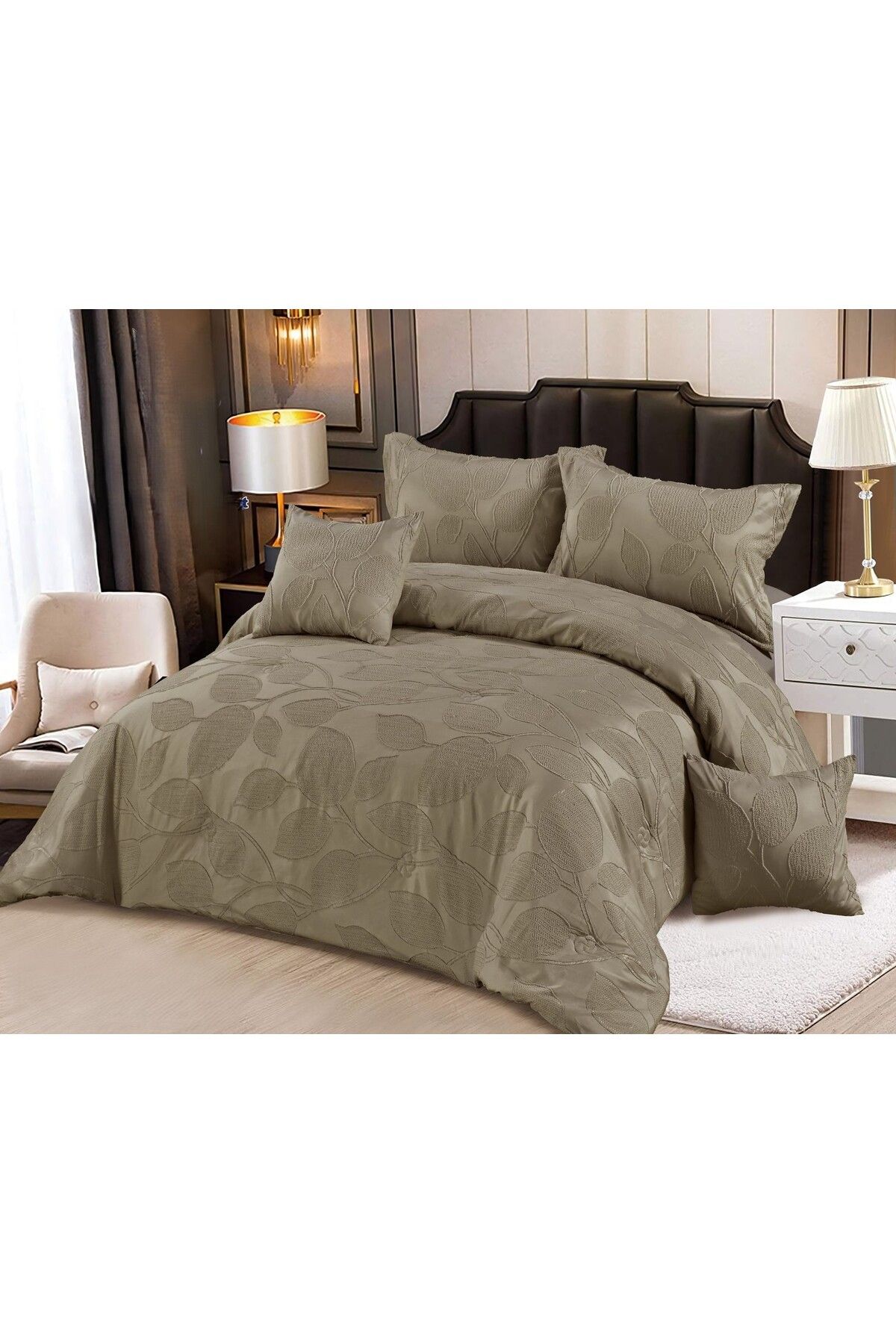 RedRosa-A double bedspread with an elegant and luxurious design, with a sophisticated jacquard pattern that adds a touch of elegance and beauty to your room decor. 1