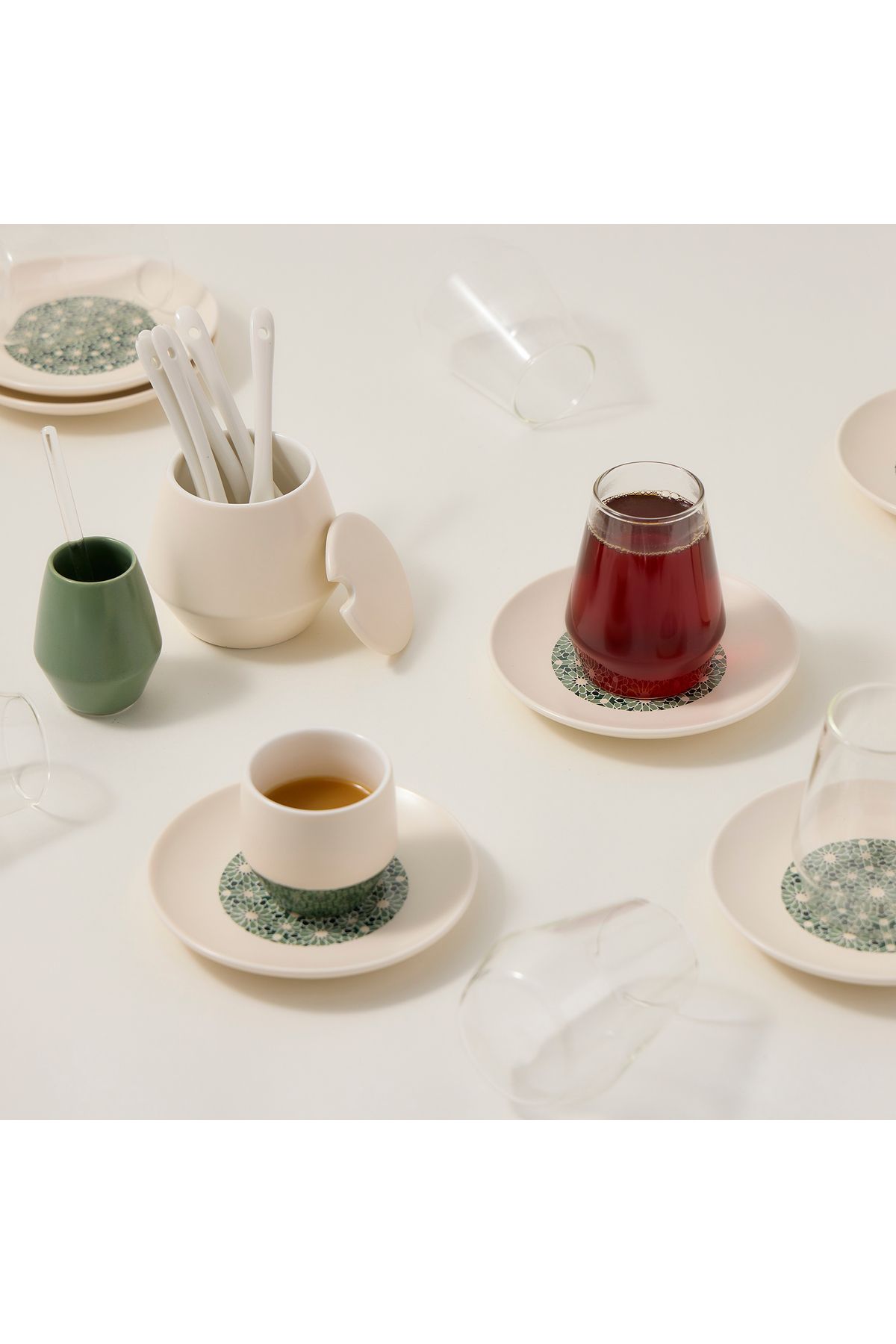 Generic-28 Pcs Arabic T&C Set Serve 6 Person Mosaic Theme 6