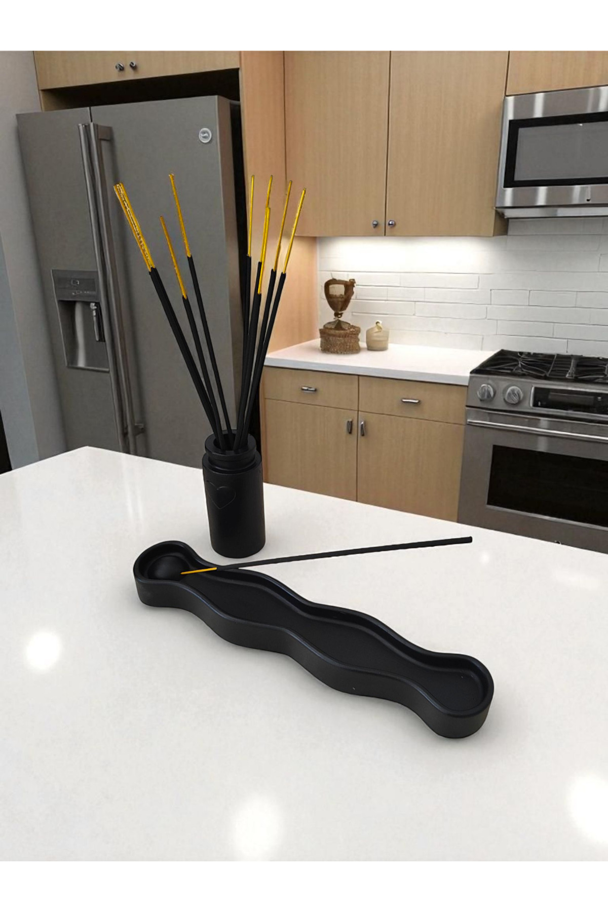 “Silenzio Noir – 2-Piece Incense Set