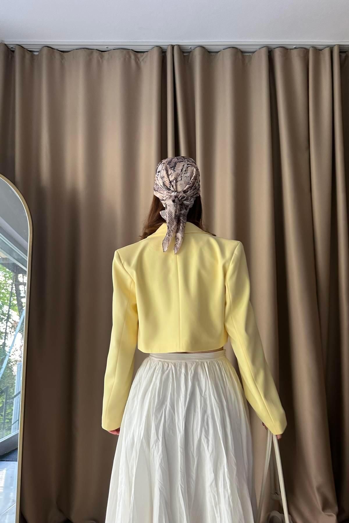 lizge giyim-Crop Jacket with Lace up Front 3