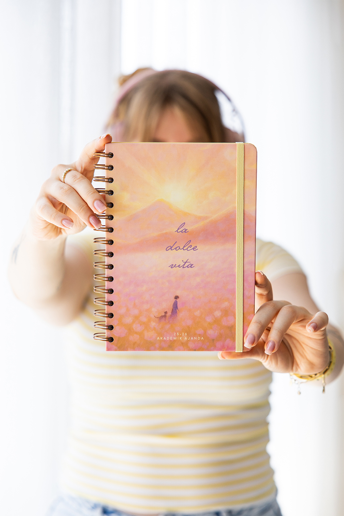 PAPERORA 2025-2026 A5 Spiralli Renkli Akademik Ajanda 16 Aylık Motivasyon Sayfalı - Manzara