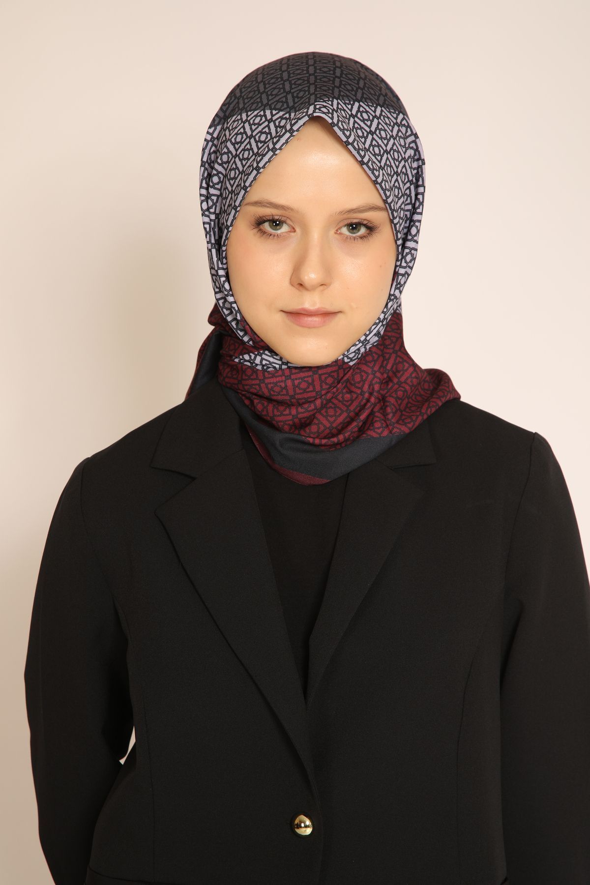 BERCHEM SCARF-Akel Transitional Geometric Pattern Scarf – Modern and Stylish Choice 5