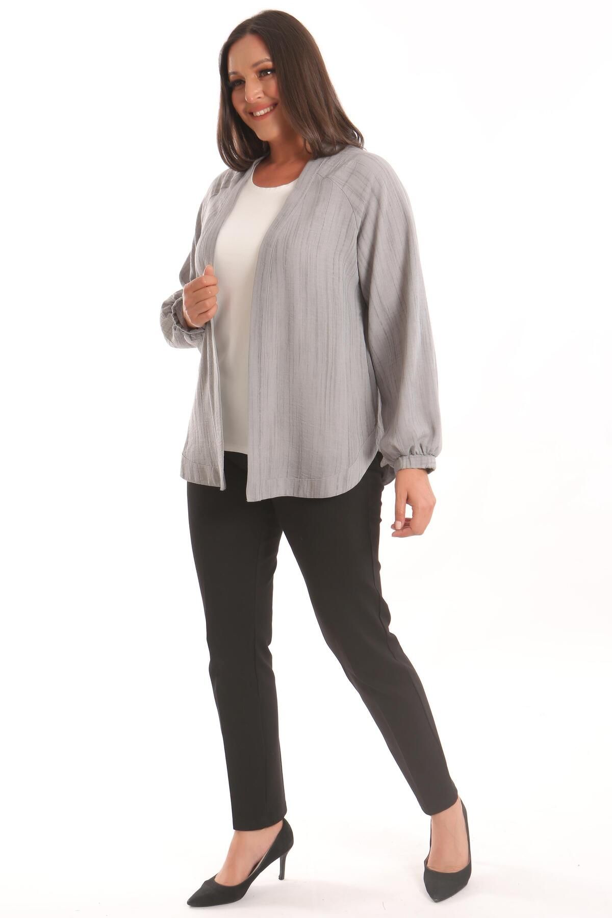 Metpoint-Trend42Plus Large Size Fabric Striped Oversize Gray Jacket with Elastic Sleeves 3