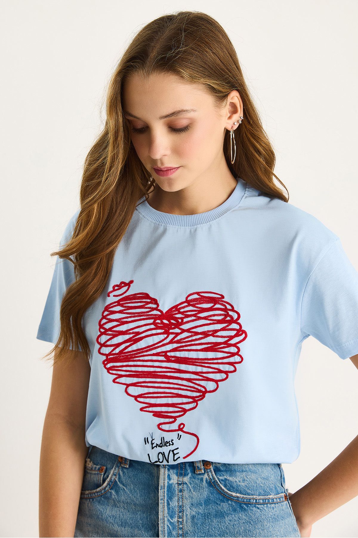 Bianco Lucci-Tricou de damă din bumbac cu mânecă scurtă, cu decolteu, cu broderie inimă 60602028 3