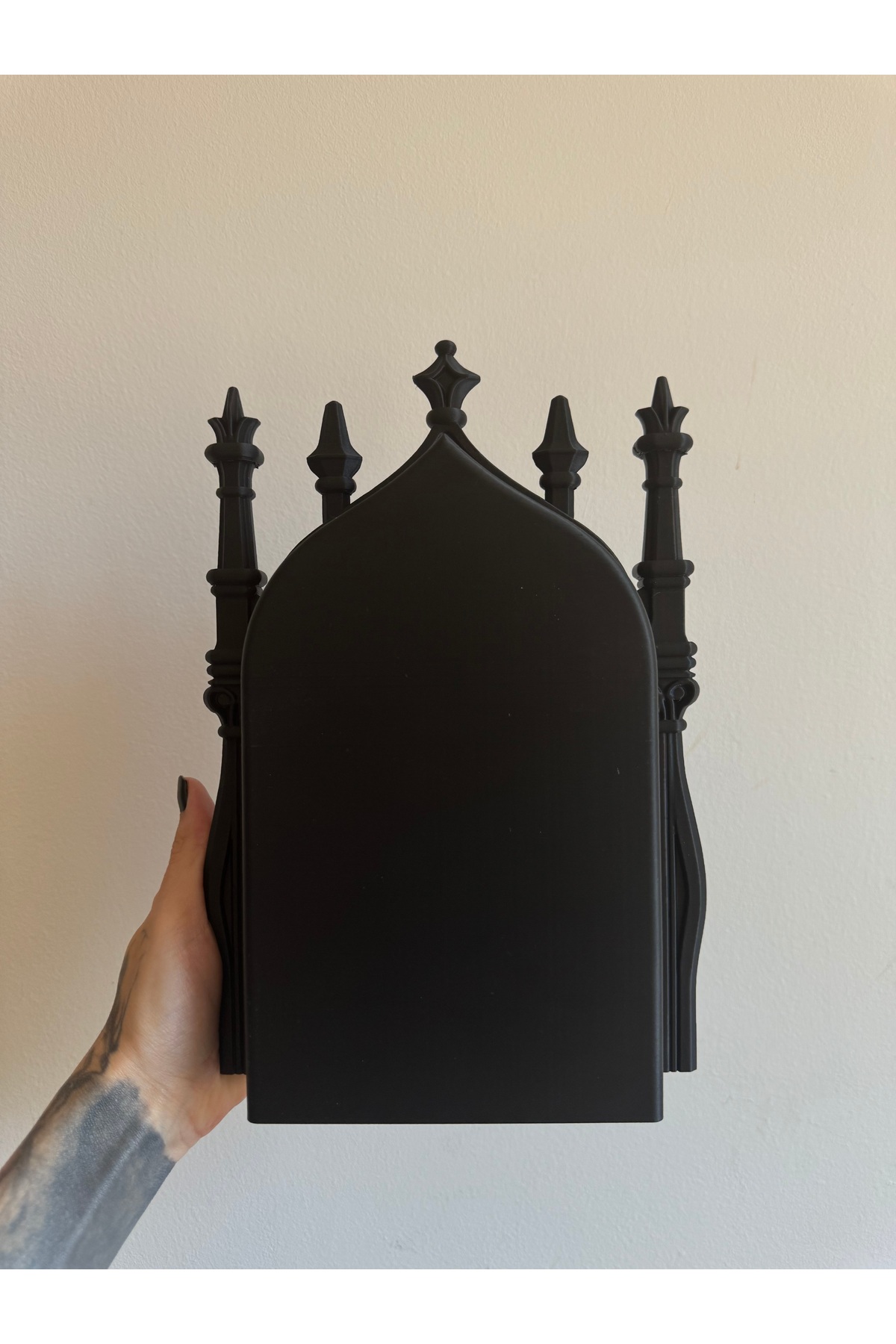 Estante decorativo con temática de catedral gótica | Impresión en color 3D | 23 cm Para decoración oscura y gótica