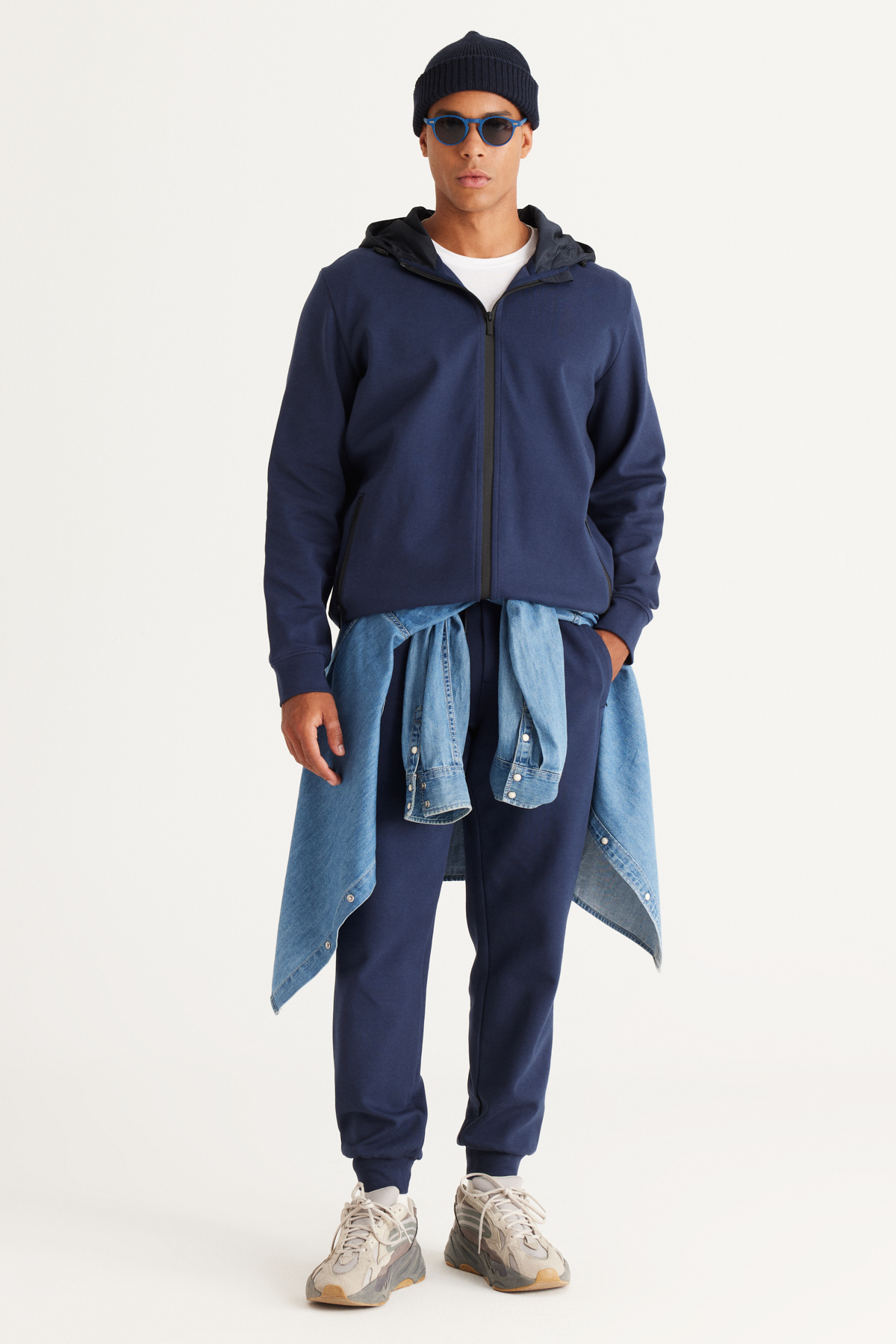 AC&Co / Altınyıldız Classics  Erkek Lacivert Standart Fit Normal Kesim Kapüşonlu Fermuarlı Sweatshirt - Görsel 3