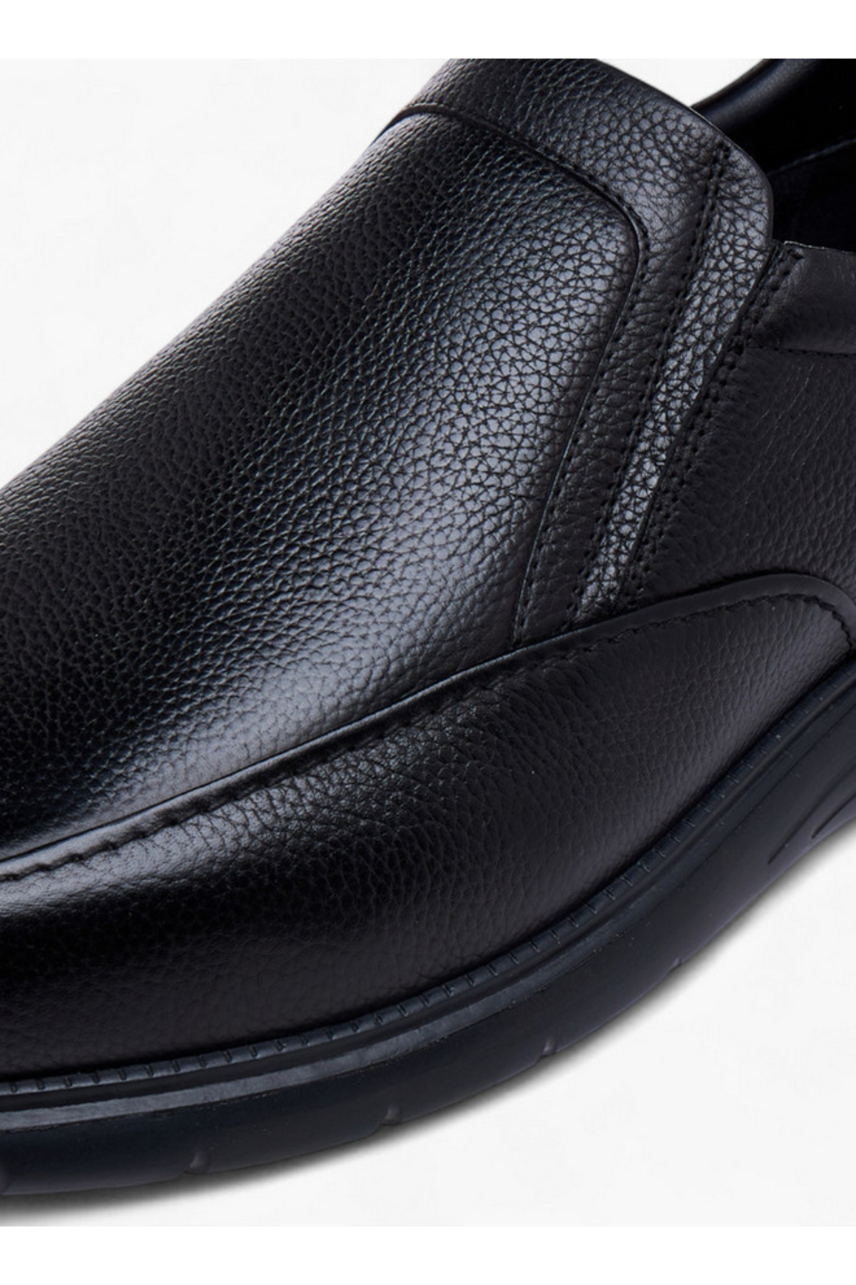 LBL by Shoexpress-LBL by Shoexpress Solid Slip-On Loafers 4