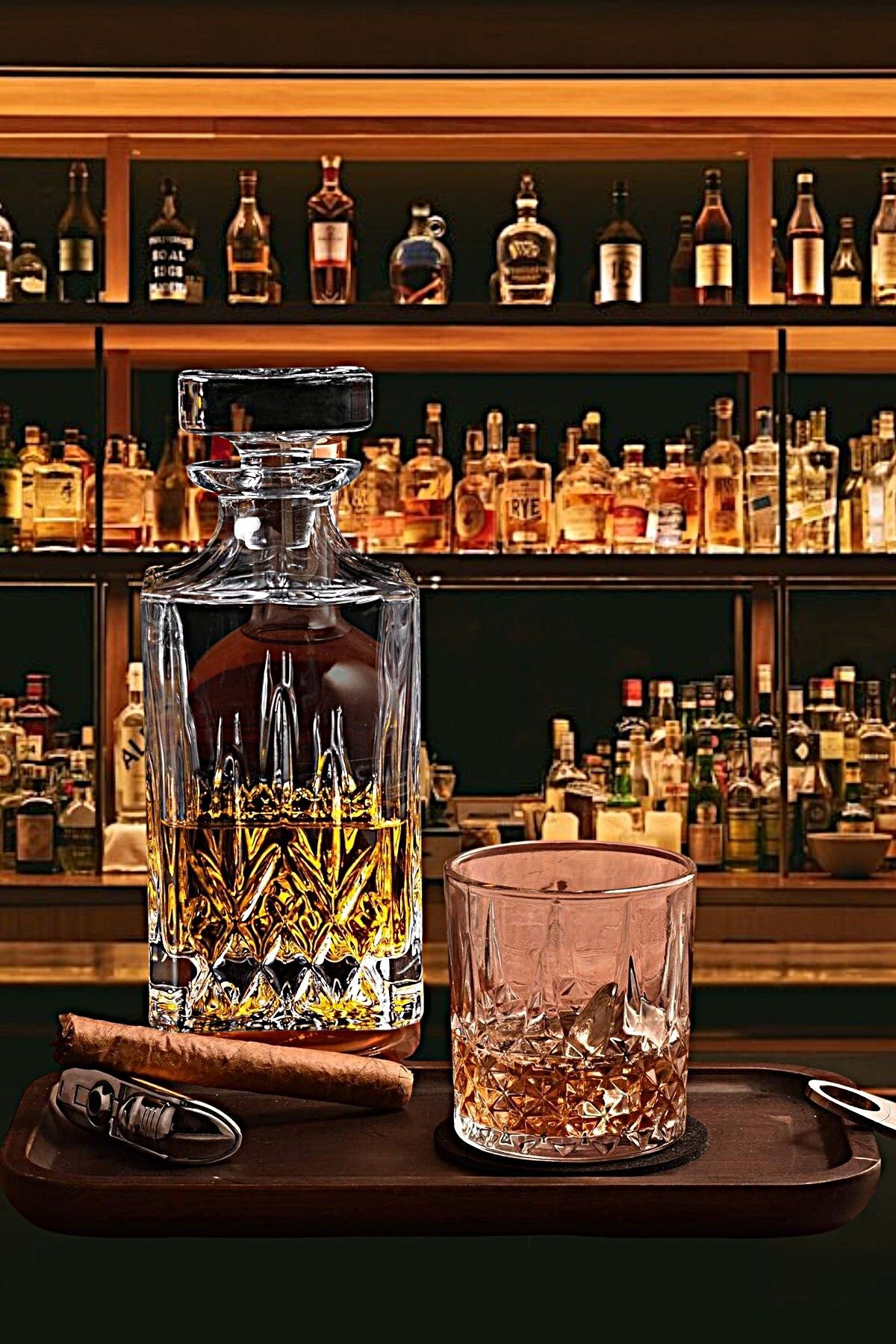 MADAME LUDA-Chivas 5 Piece Whiskey-Vodka-Wine-Glass Flask (Karaf) Set. (4 Whisky Glasses+Caraf) 6