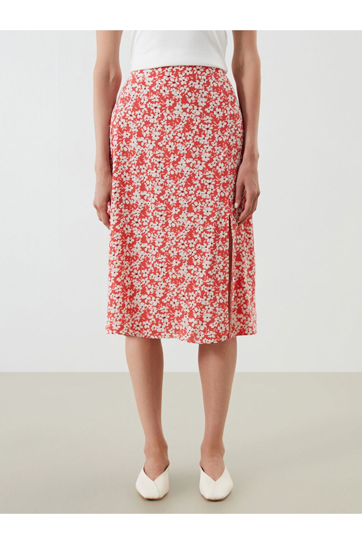 LC Waikiki-Sparkling Selections from Shining Store |   Mixed Elastic Waist Floral Slit Skirt 2