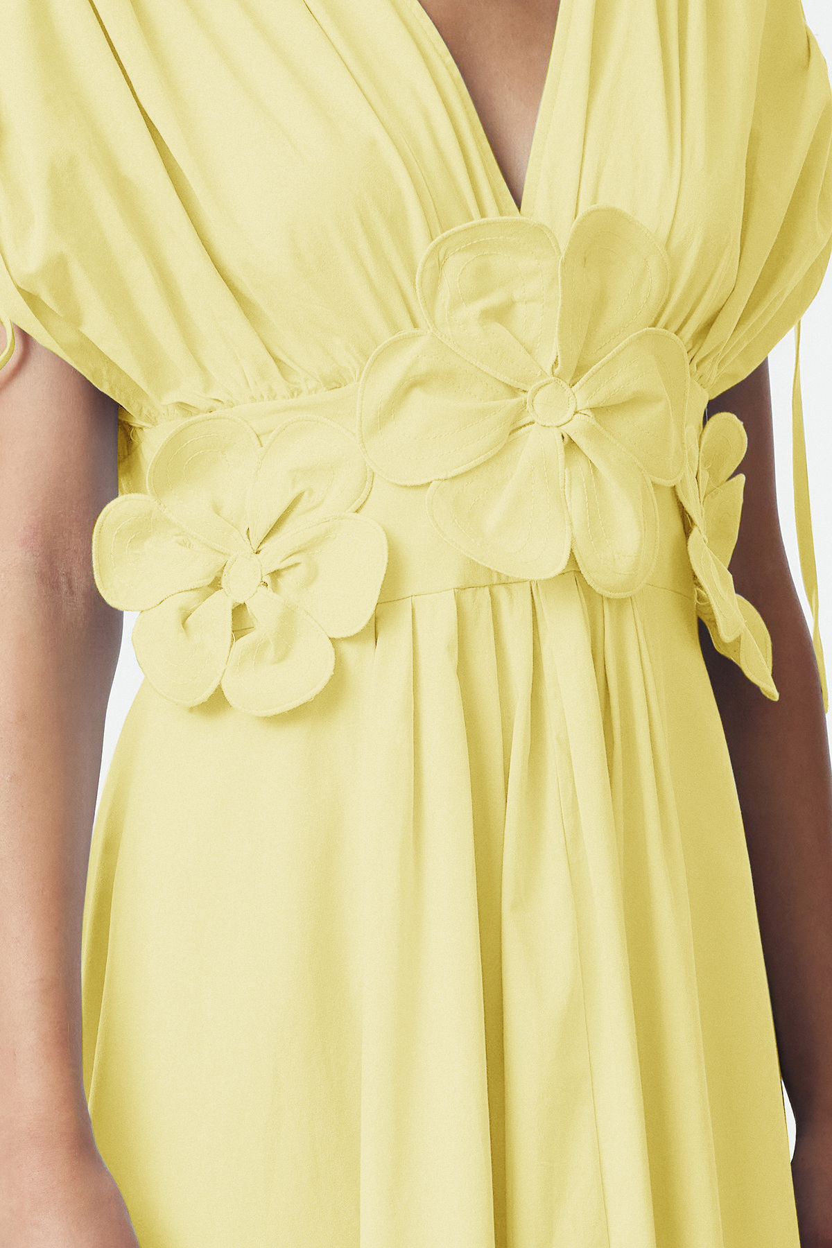Trendyolmilla  Açık Sarı 3 Boyutlu Çiçek Detaylı Poplin Şık Abiye Gece Mezuniyet Elbisesi TPRSS24EL00282 - Görsel 8