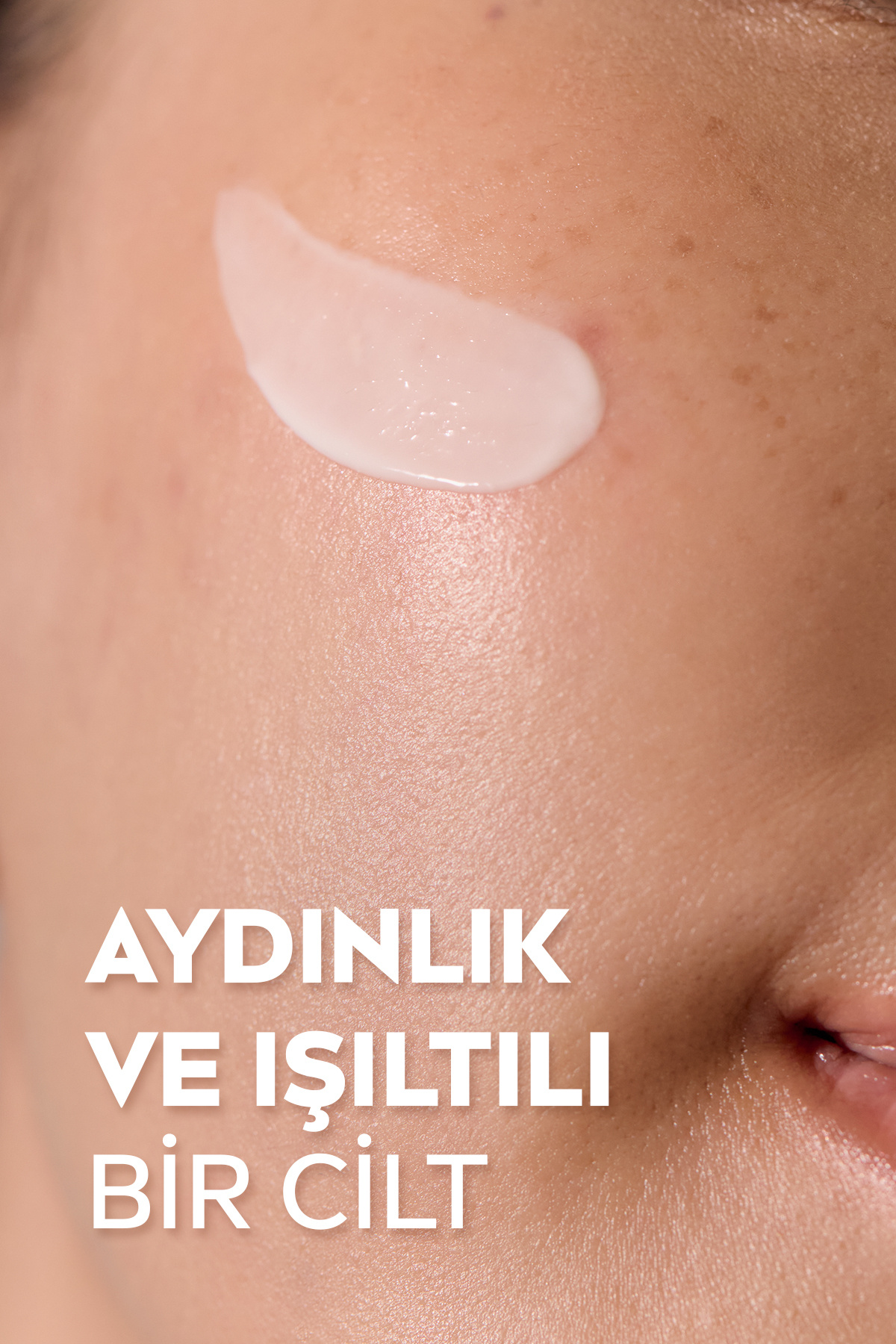 Luminous630 Aydınlatıcı ve Leke Karşıtı Cilt Bakım Seti — SET.NVE.1148 — تصویر 5 از 9