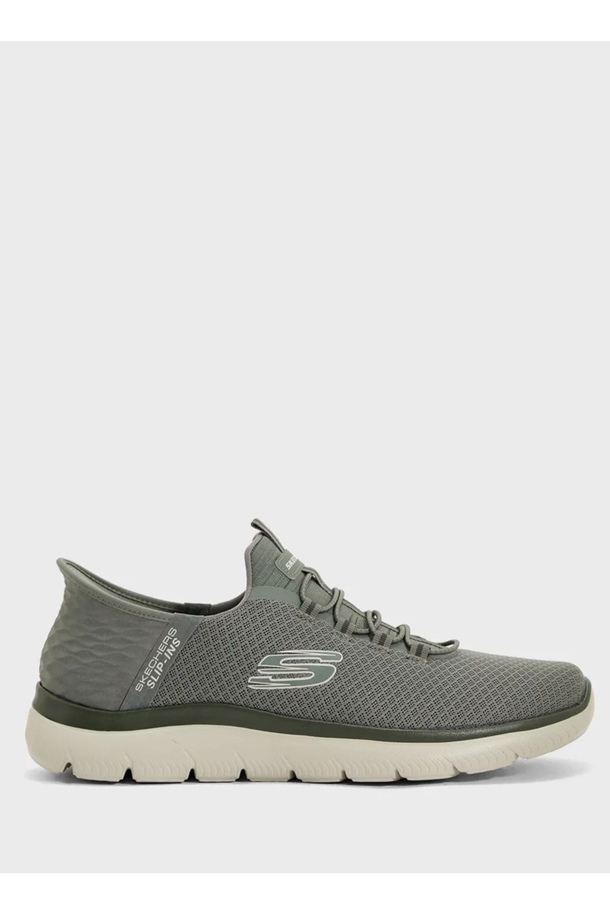 SKECHERS-Summits 1