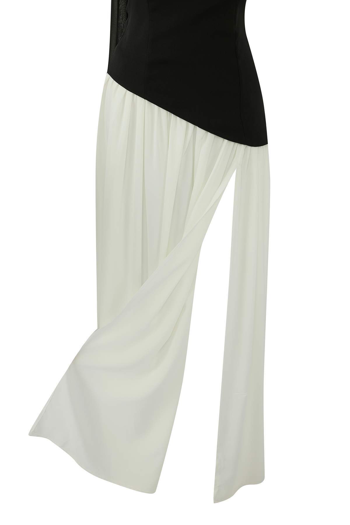 Trendyolmilla  Siyah-Beyaz A Kesim ŞalDetaylı Maxi Şık Abiye Gece Mezuniyet Elbisesi TPRSS25EL00310 - Görsel 6