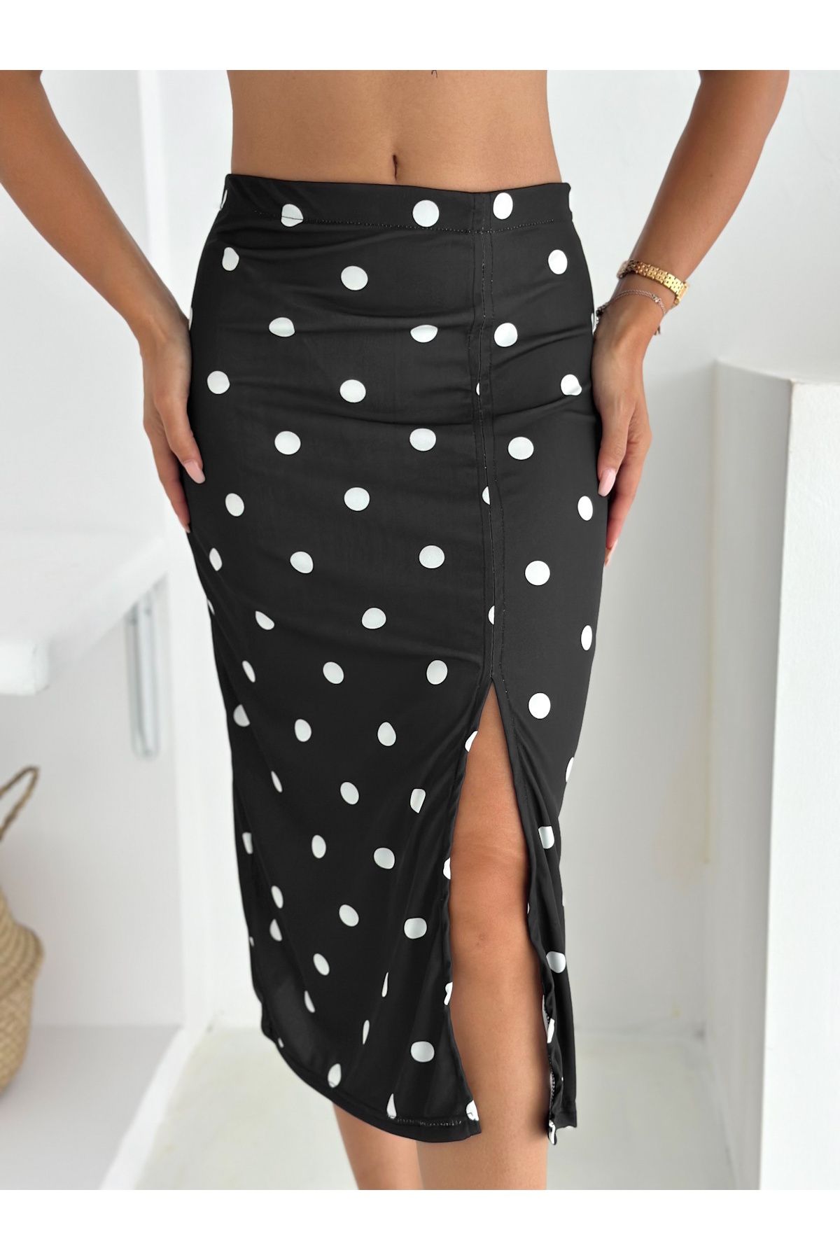 YUSUF CAN KARATAŞ KARATAŞ GİYİM-Women's Patterned Lycra Fabric Strap Front Tie Crop and Slit Midi Skirt Set 4