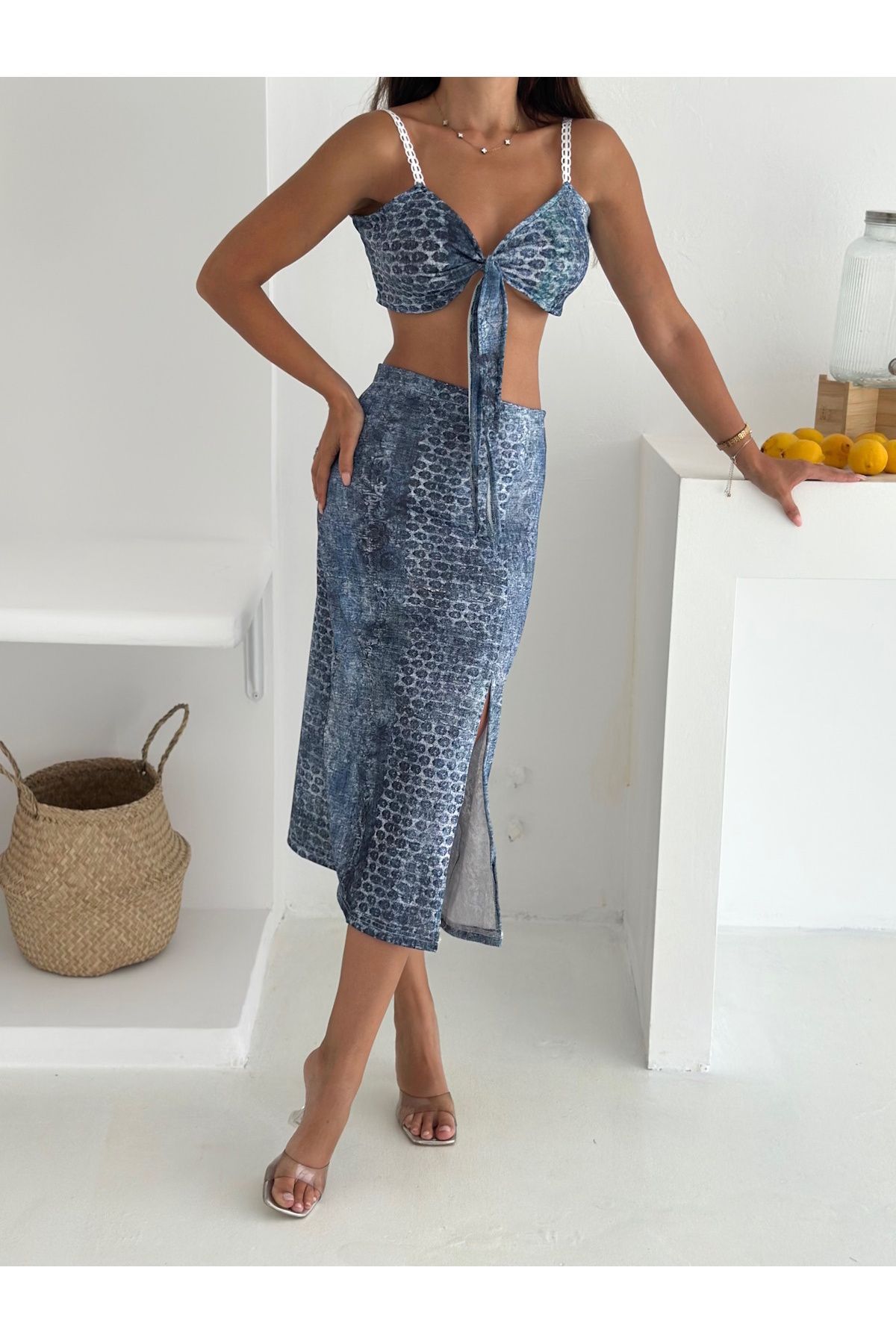 YUSUF CAN KARATAŞ KARATAŞ GİYİM-Women's Patterned Lycra Fabric Strap Front Tie Crop and Slit Midi Skirt Set 3